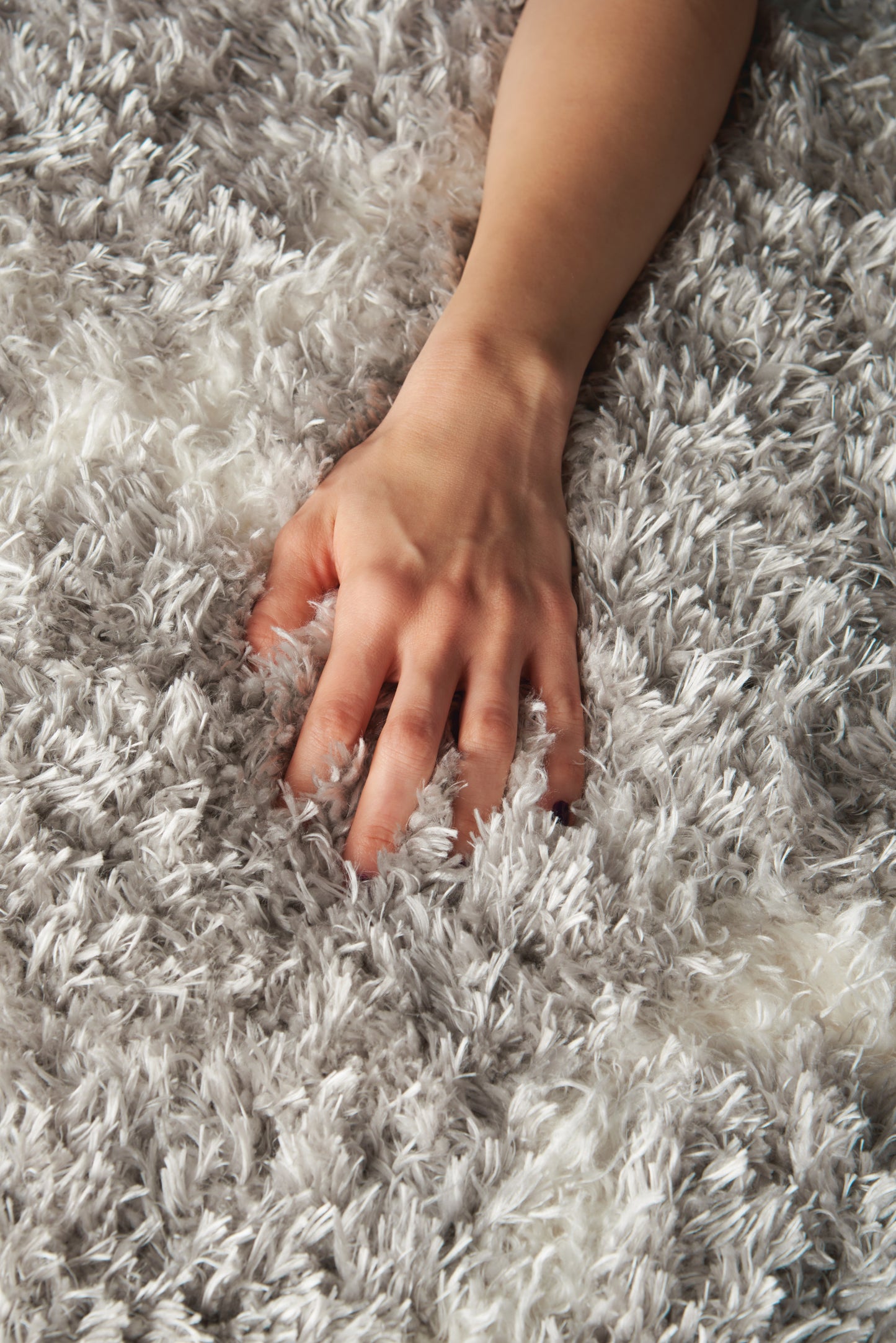 Nourison Home Luxe Shag  Grey Ivory  Contemporary