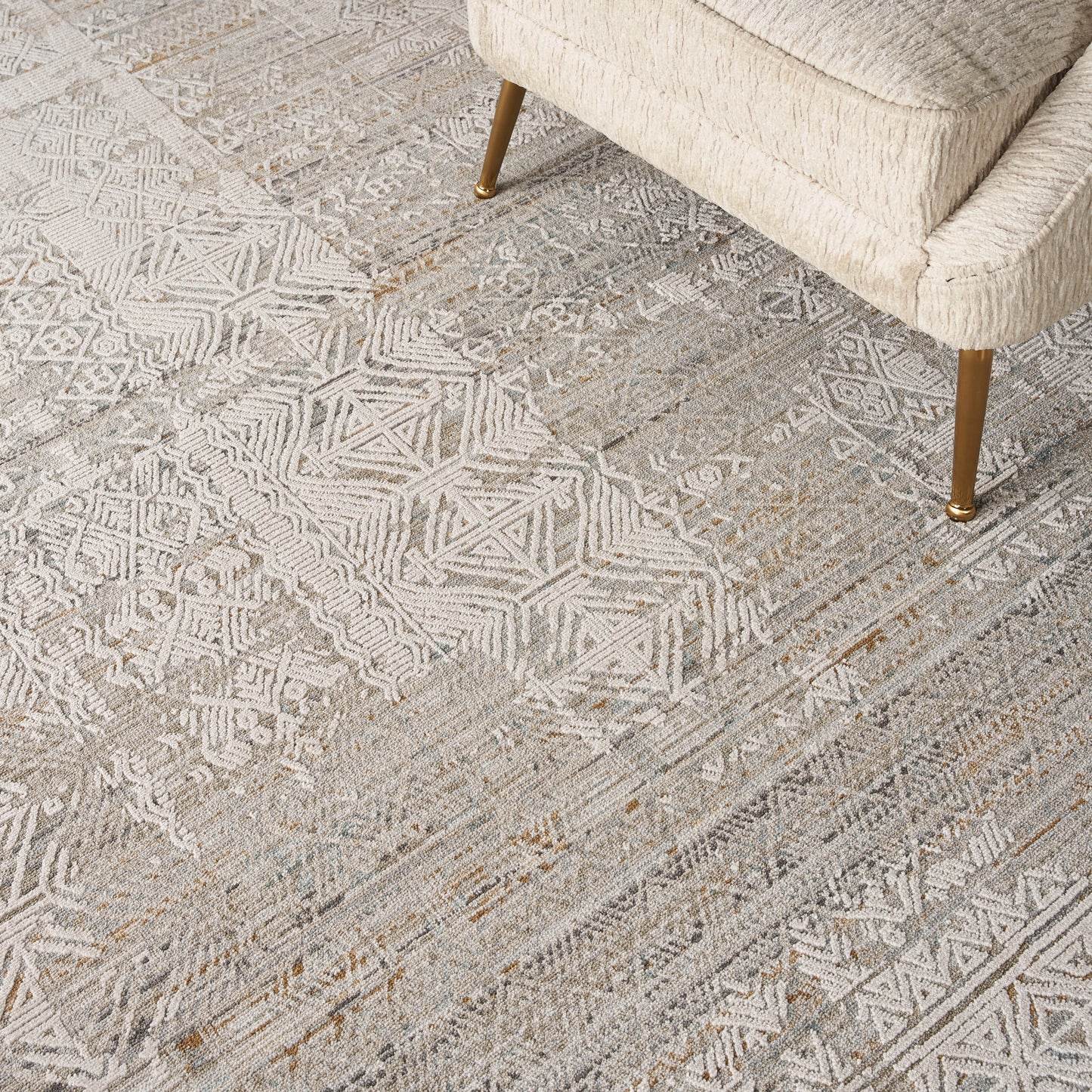 Nourison Home Lynx  Ivory Multicolor  Transitional