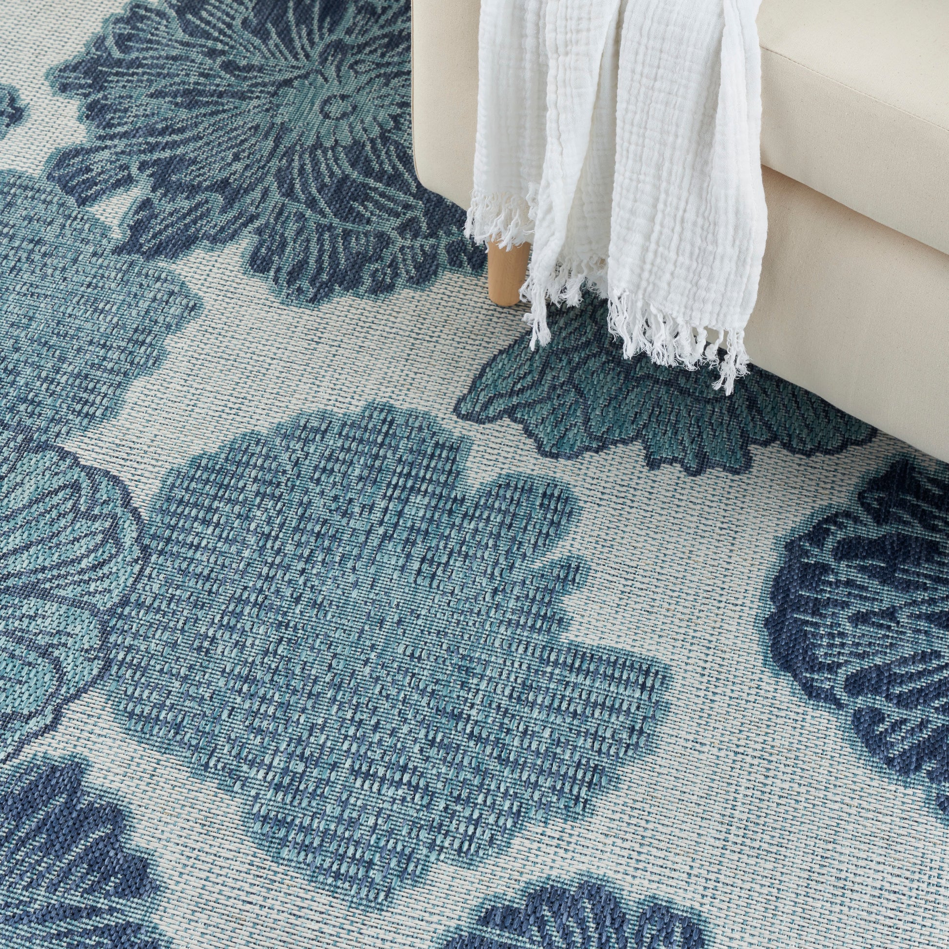 Nourison Home Garden Oasis  Blue  Contemporary