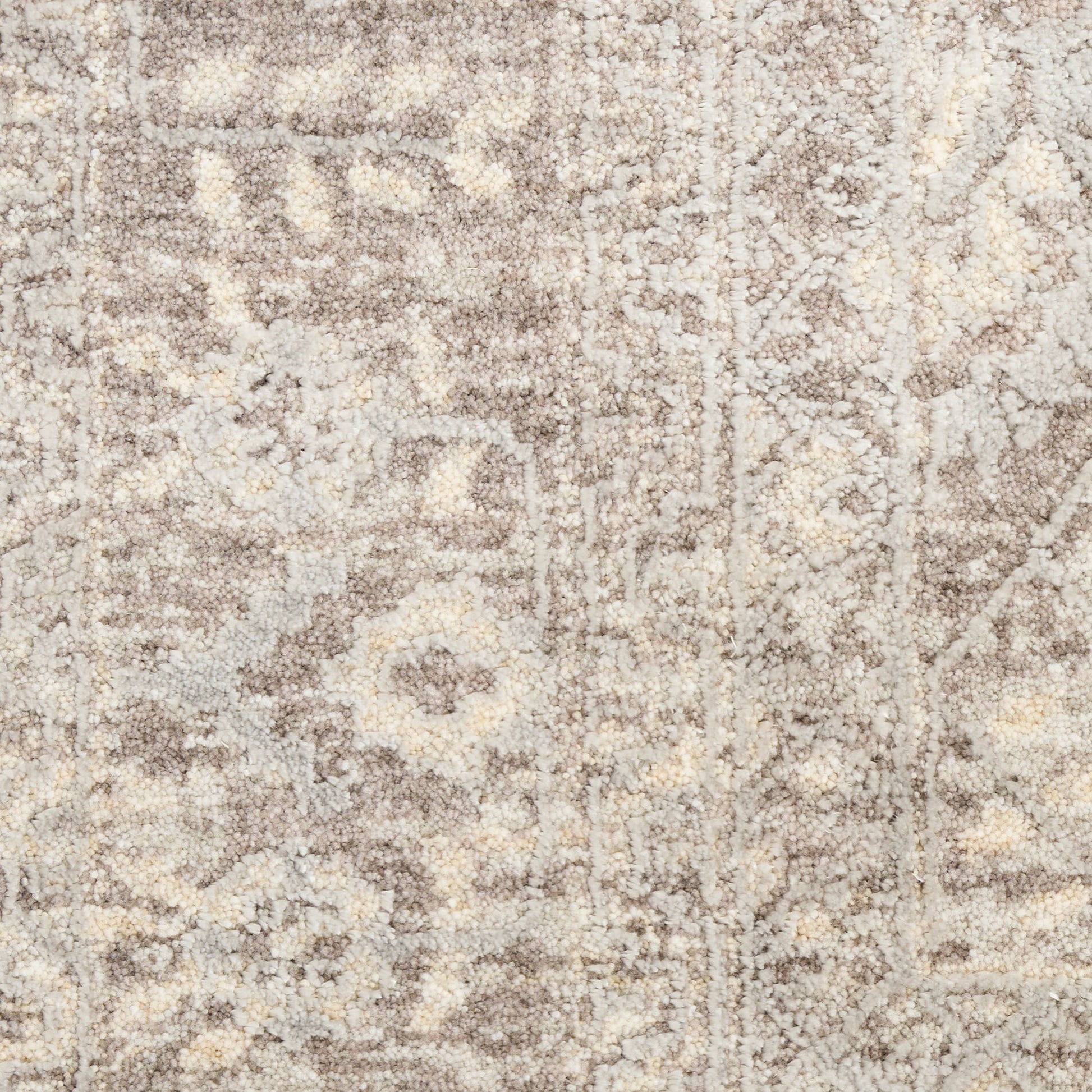 Nourison Home Sultana  Beige  Traditional