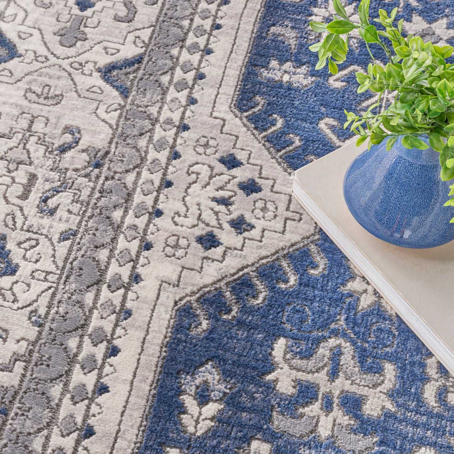 Nourison Home Series 4  Grey Navy  Traditional