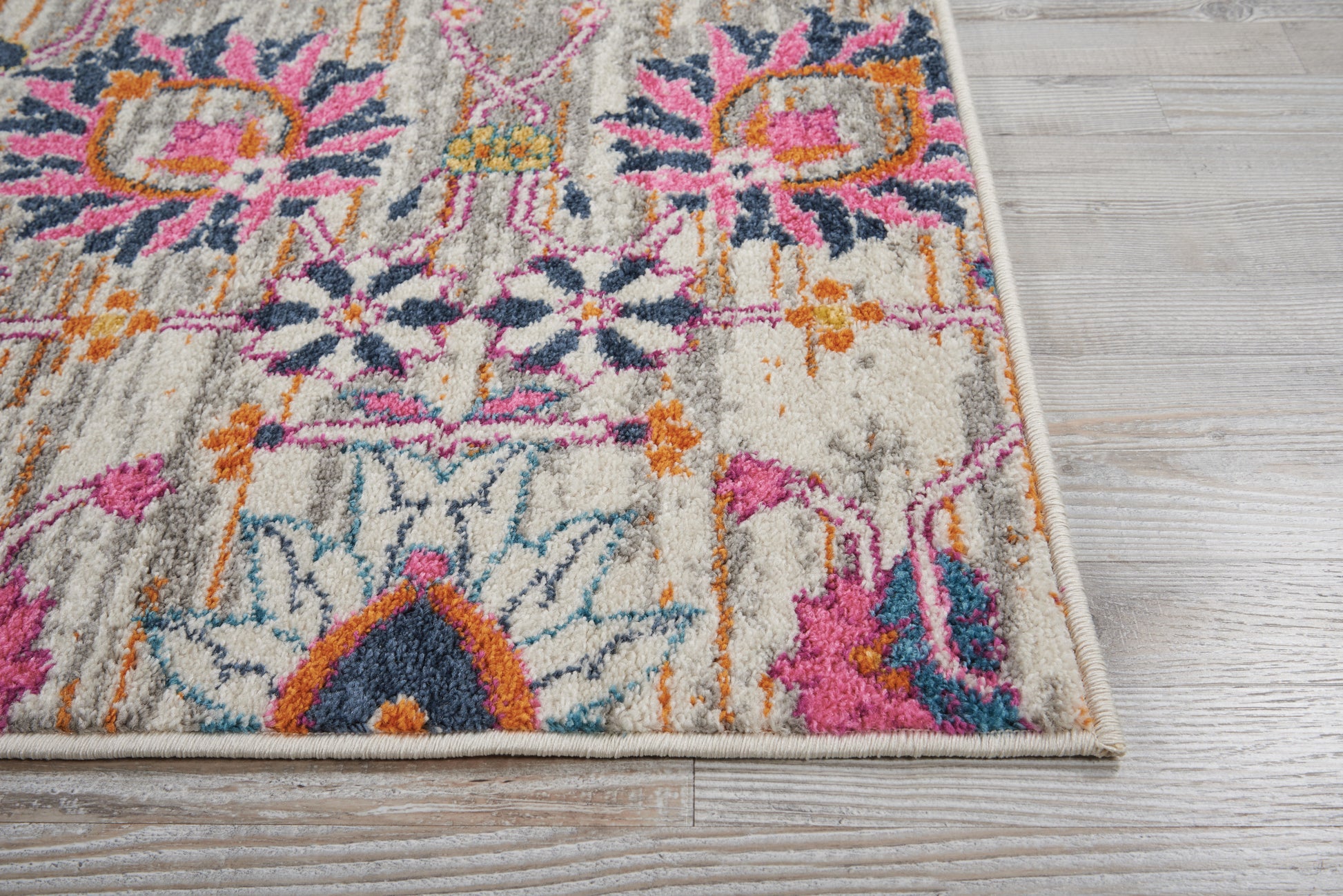 Nourison Home Passion  Silver  Transitional