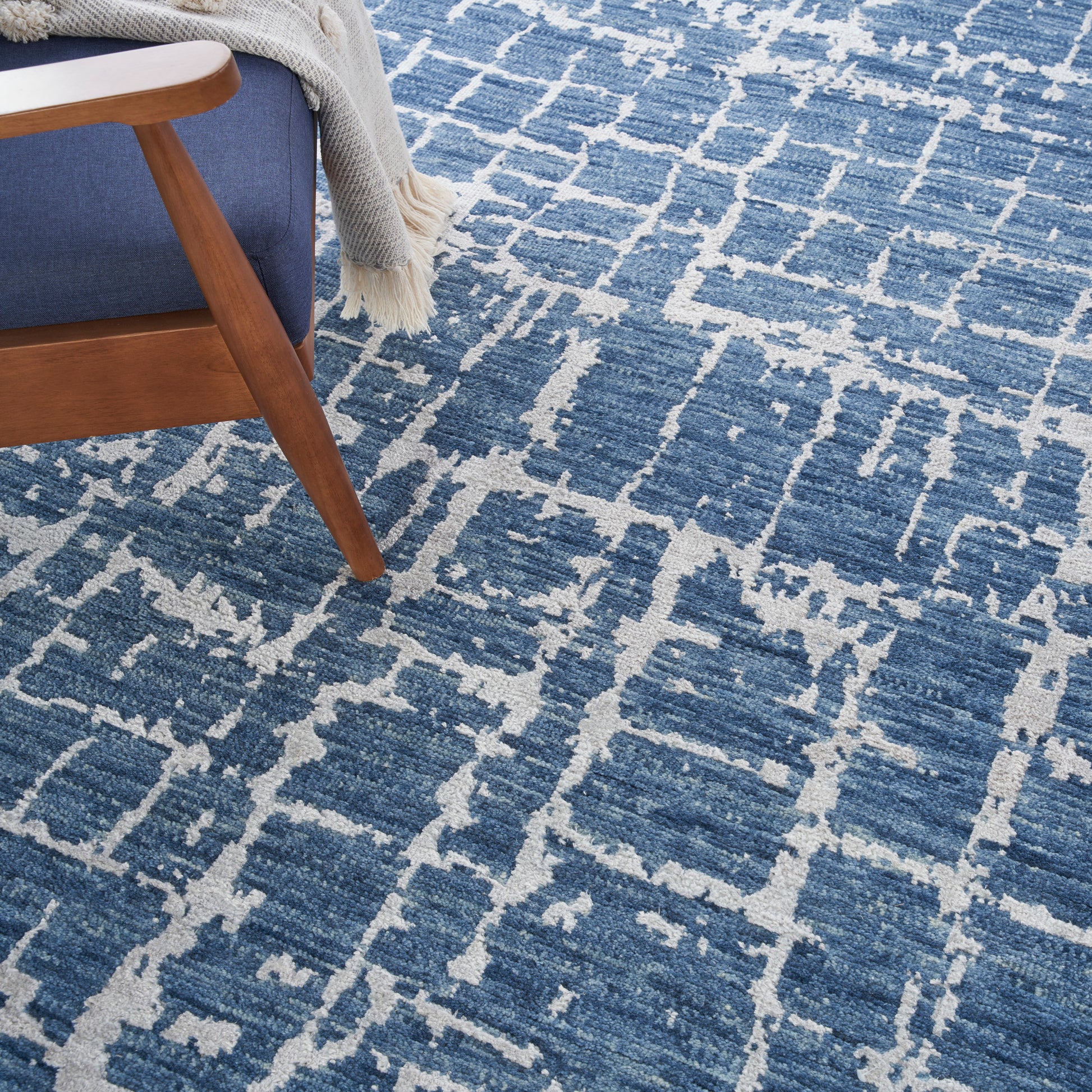 Nourison Home Luna  Blue Silver  Contemporary