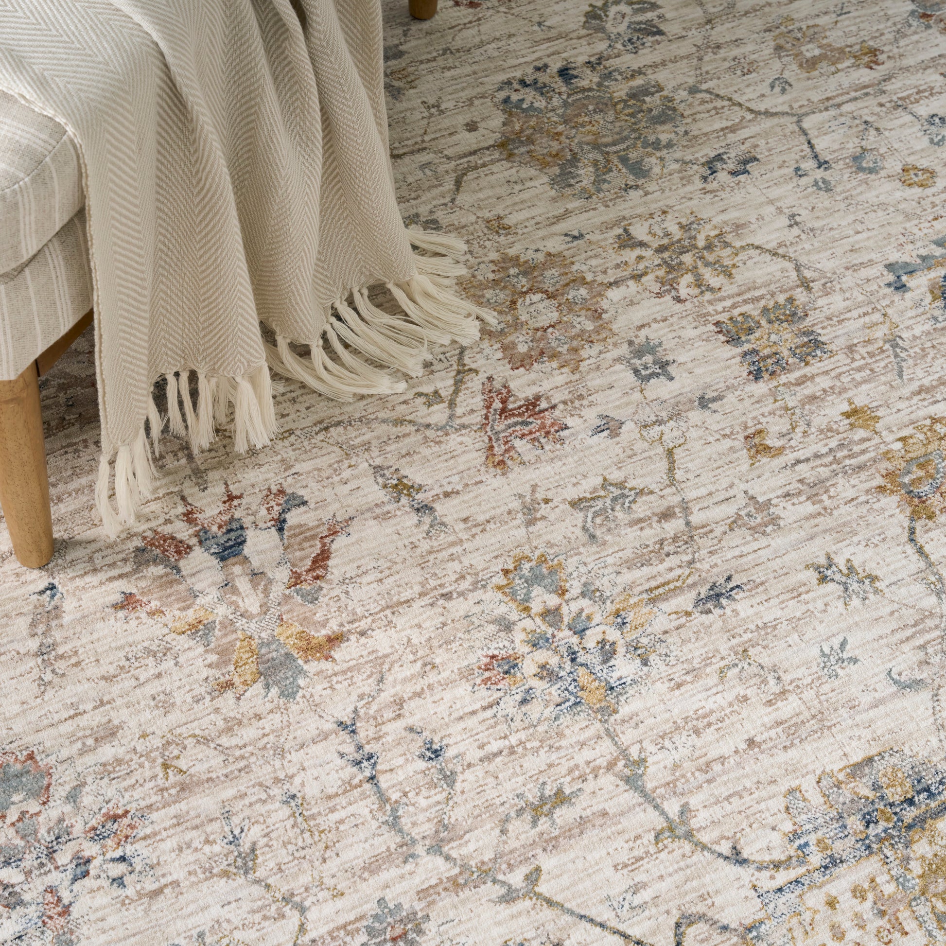 Nourison Home Antique Fusion  Ivory Multicolor  Traditional