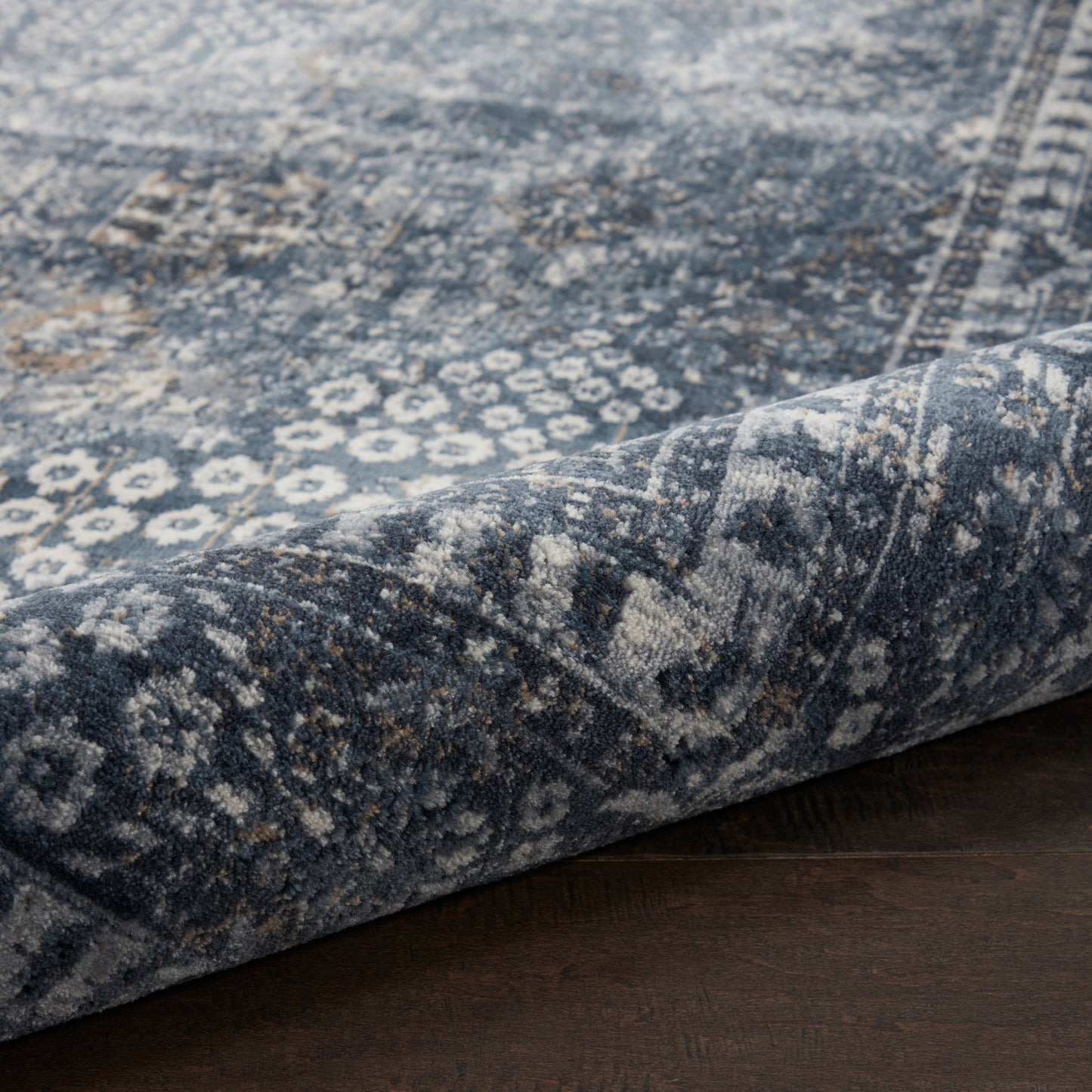 Nourison Home Malta  Navy  Traditional