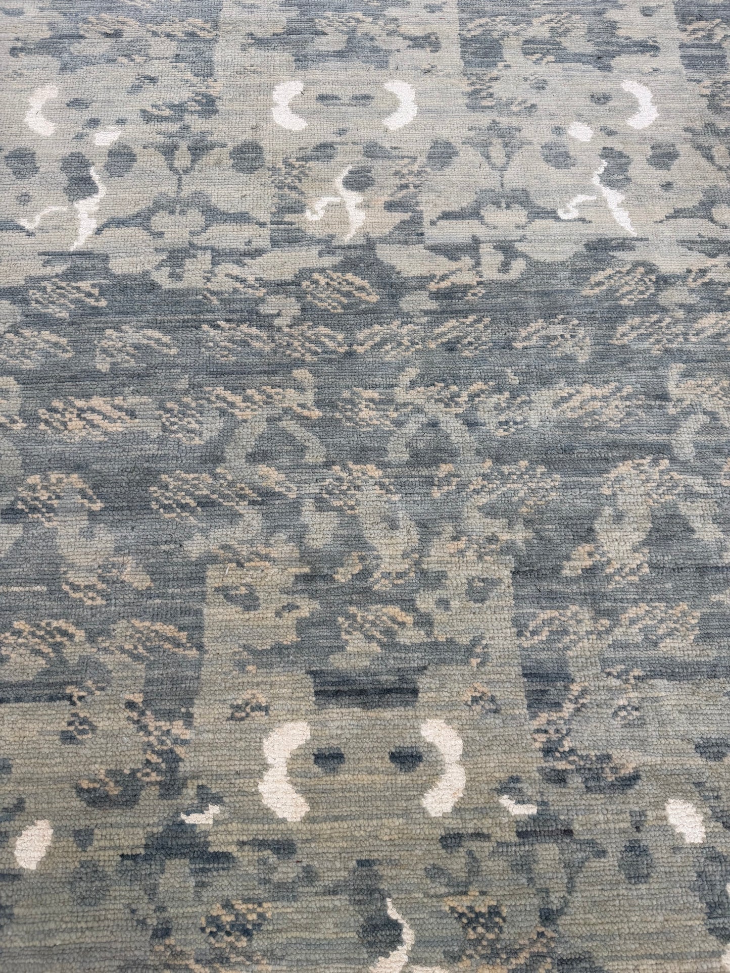 Artisan Samara Grey Transitional Knotted Rug