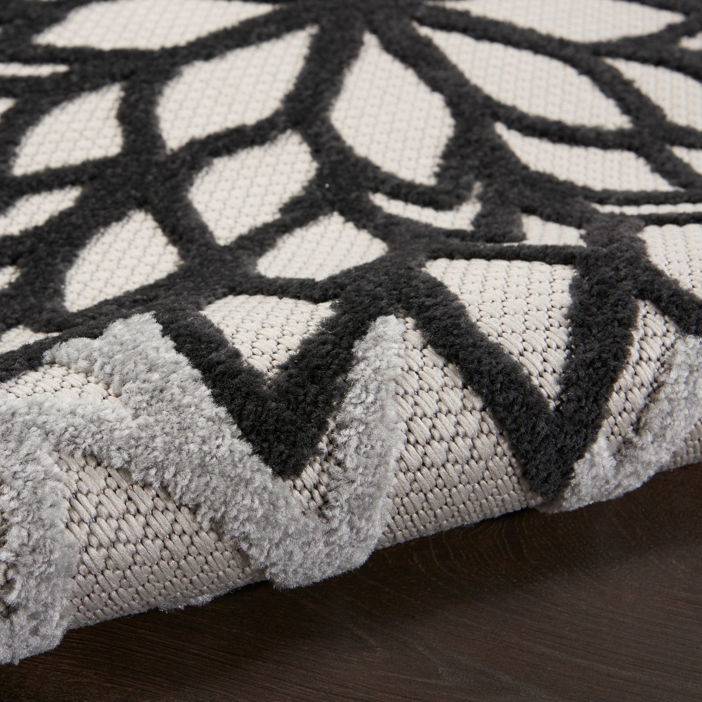 Nourison Home Aloha  Black White  Contemporary