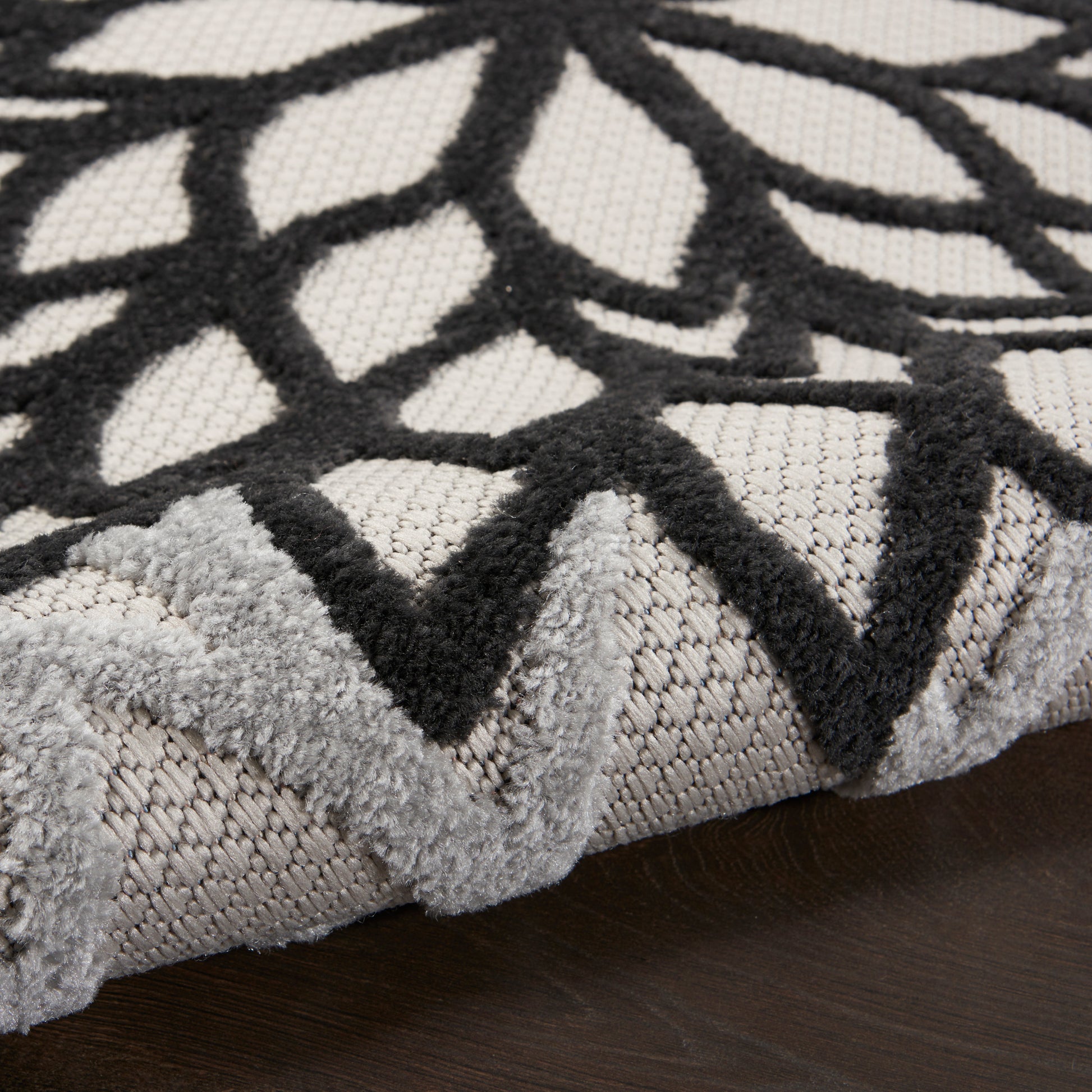 Nourison Home Aloha  Black White  Contemporary