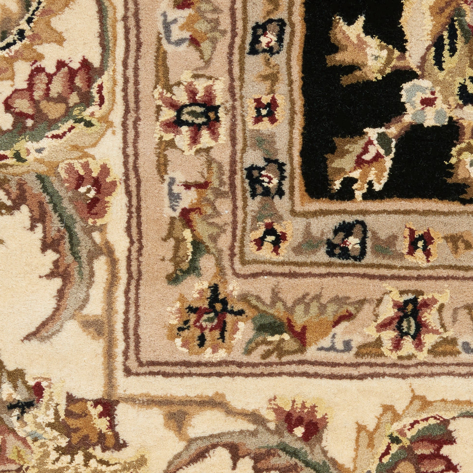 Nourison Home Nourison 2000  Black  Traditional