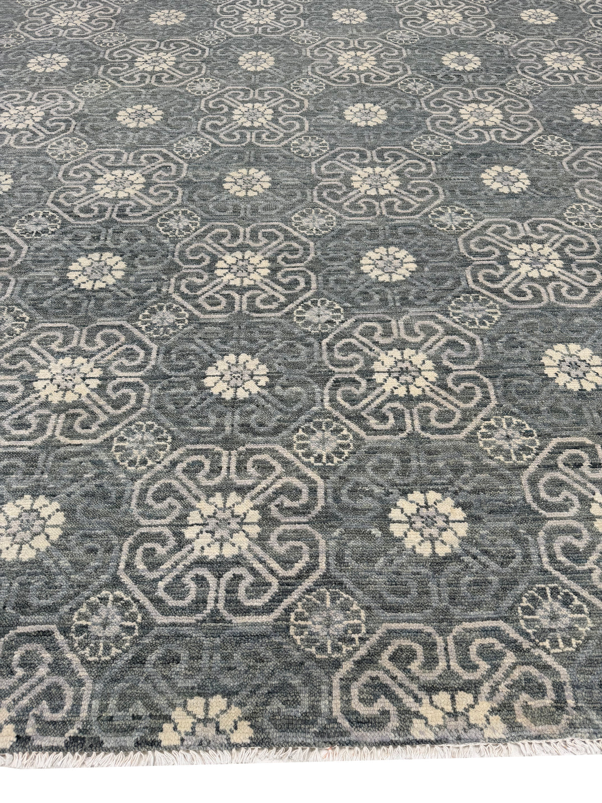 Artisan Samara Grey Transitional Knotted Rug