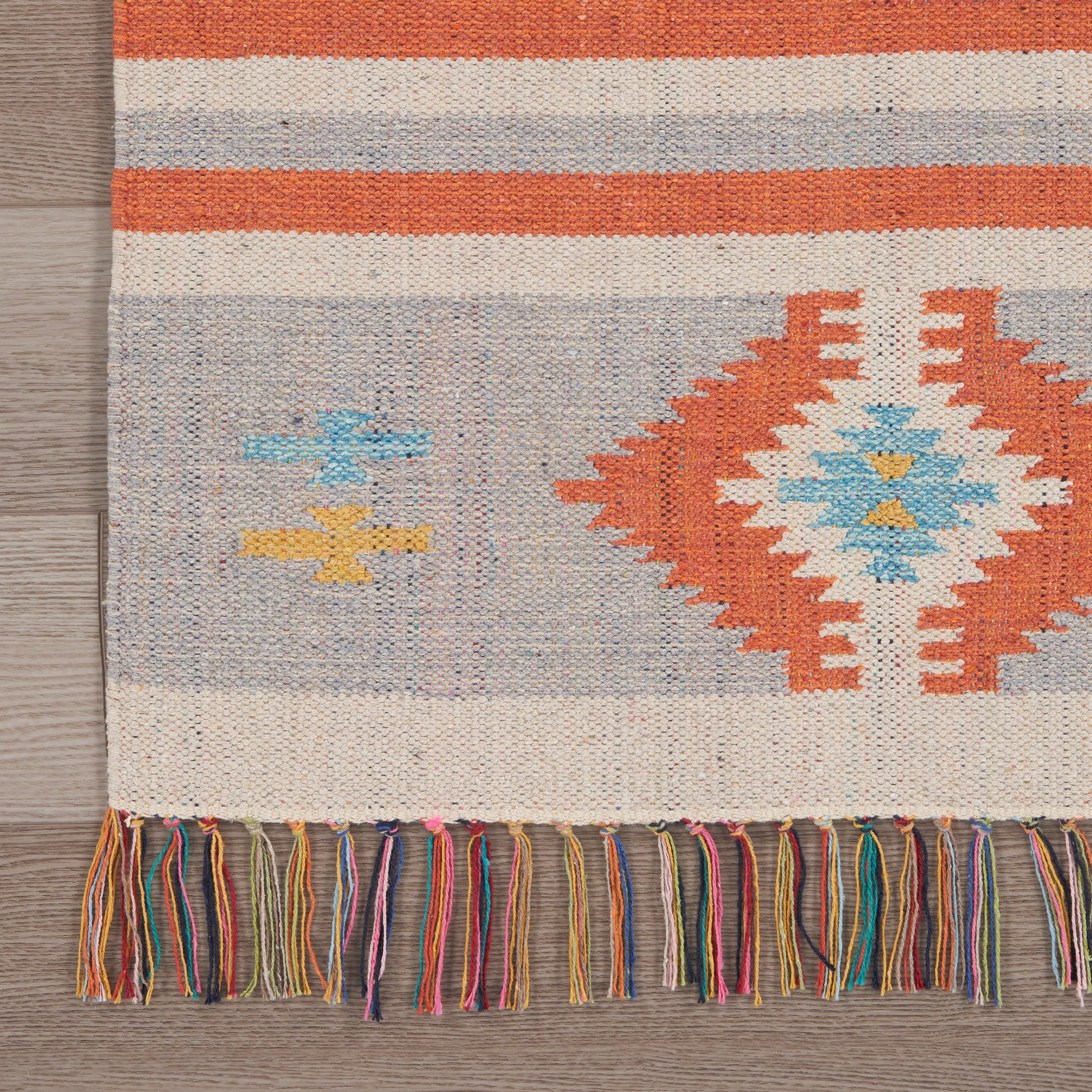 Nourison Home Baja  Ivory Grey  Transitional