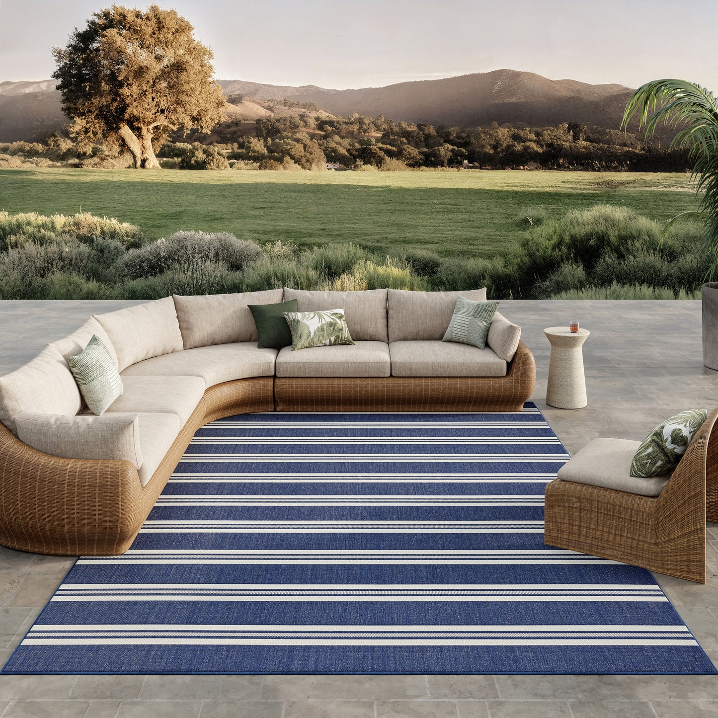Nourison Home Horizon Indoor/Outdoor  Navy  Contemporary