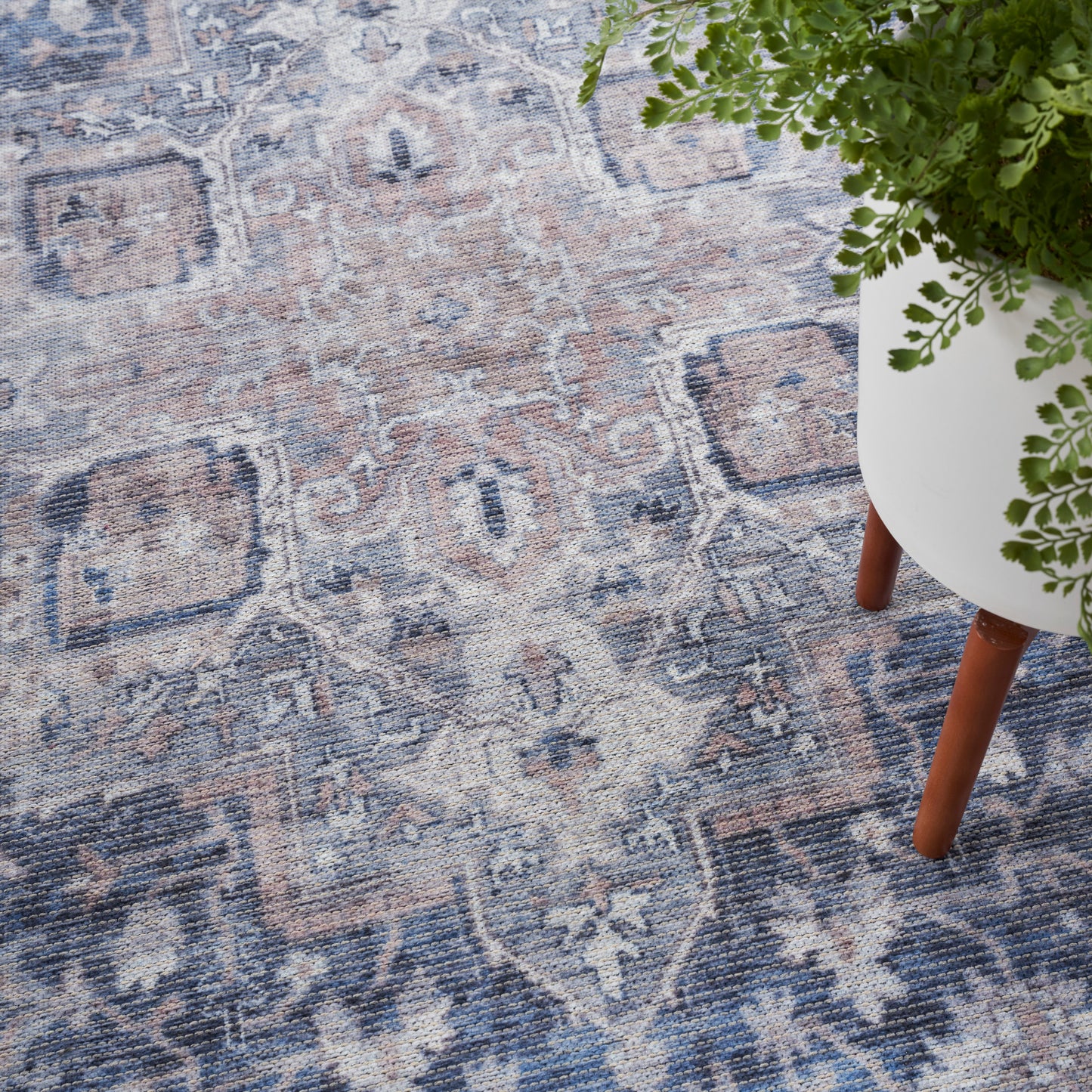 Nourison Home New Concept Washables  Ivory Navy  Traditional