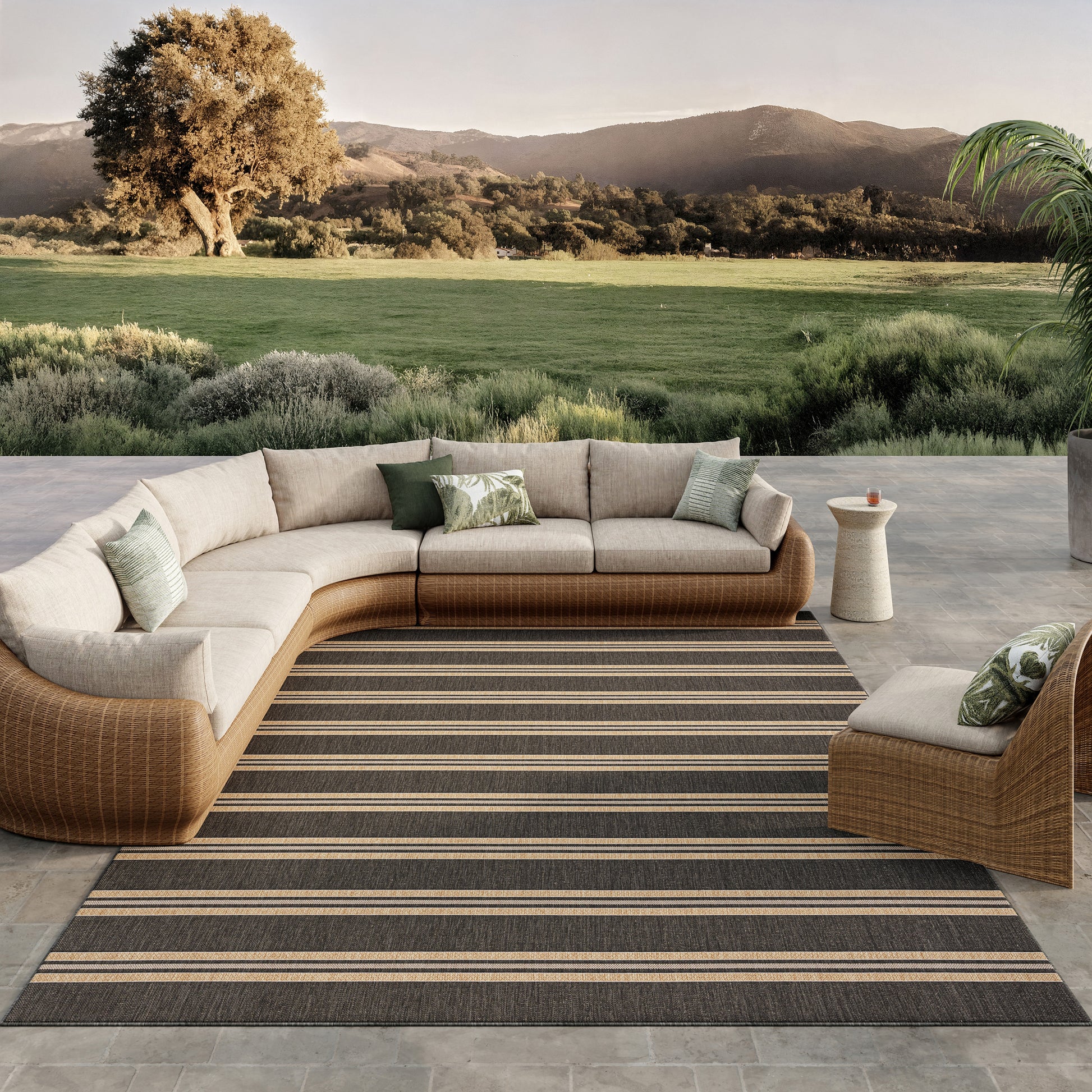 Nourison Home Horizon Indoor/Outdoor  Charcoal  Contemporary
