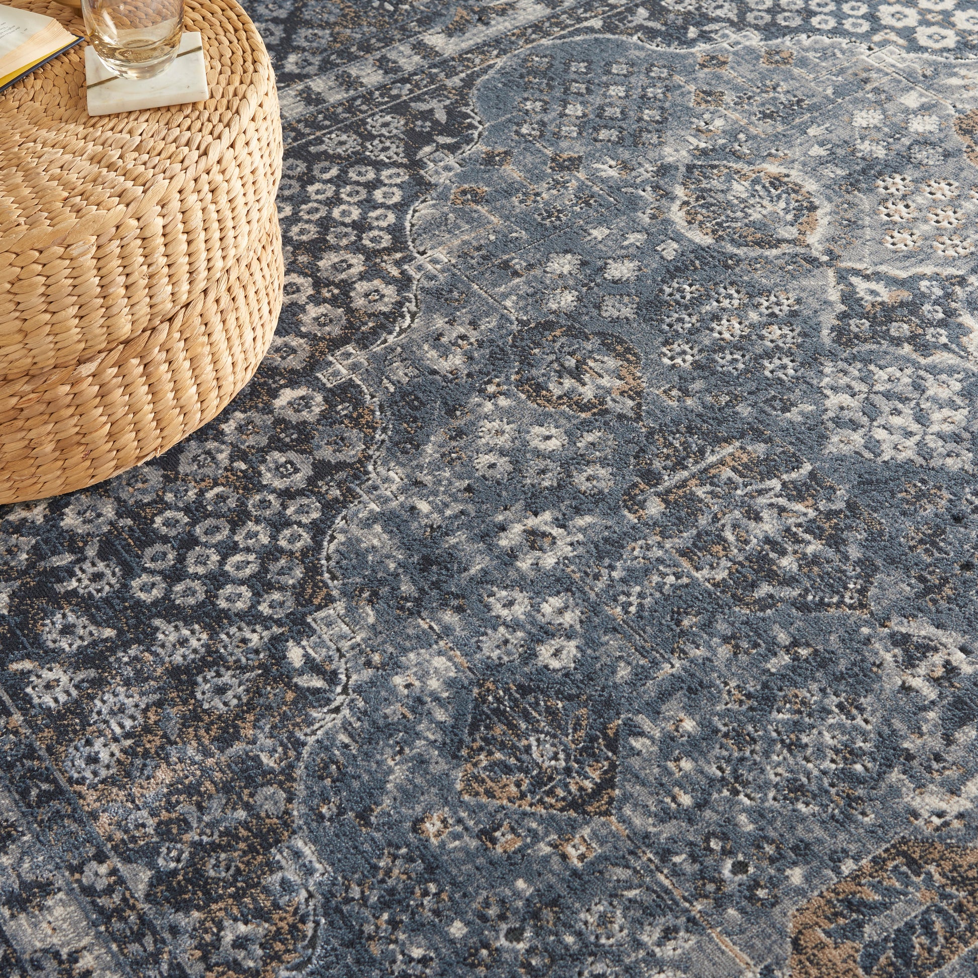 Nourison Home Malta  Navy  Traditional