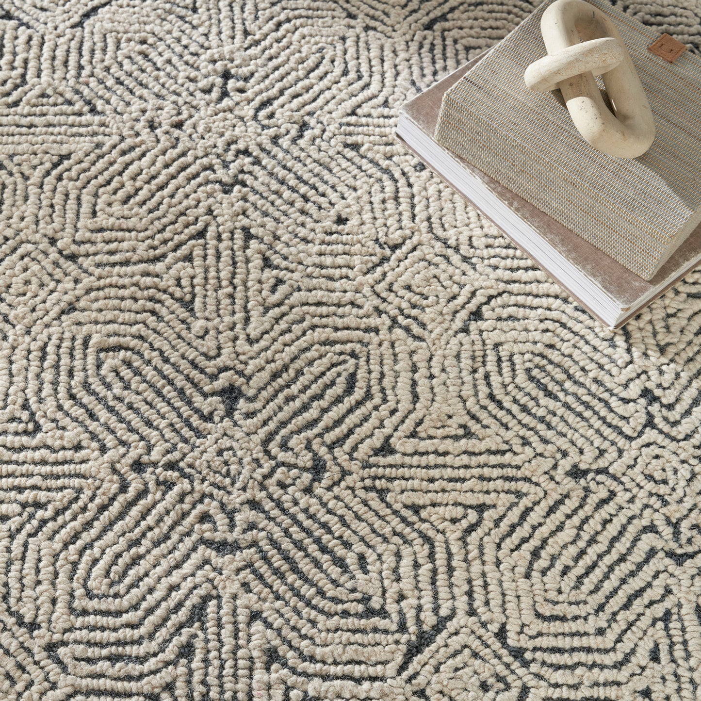 Nourison Home Colorado  Ivory Navy  Contemporary