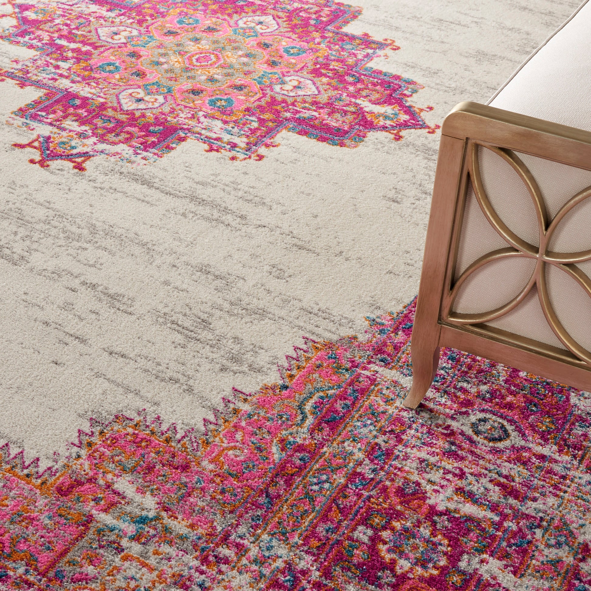 Nourison Home Passion  Ivory Fuchsia  Transitional