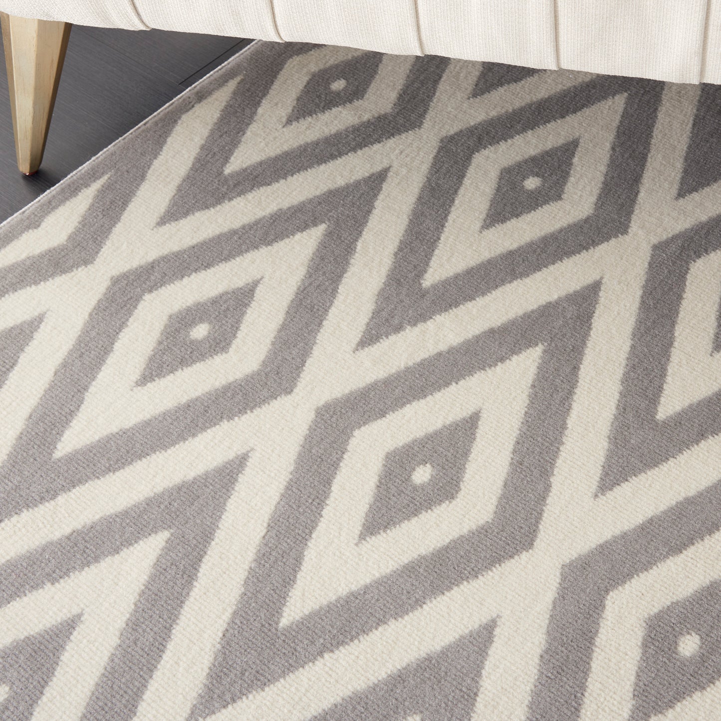 Nourison Home Grafix  White Grey  Contemporary