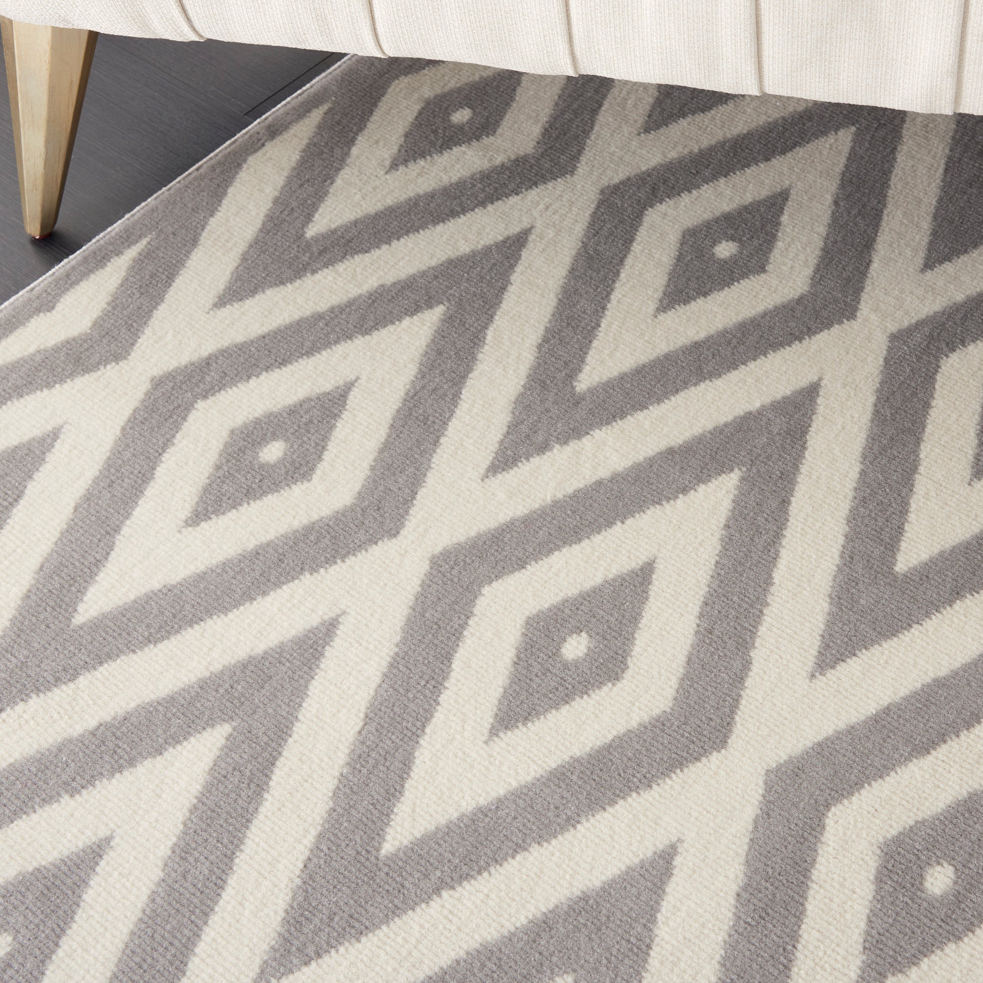 Nourison Home Grafix  White Grey  Contemporary