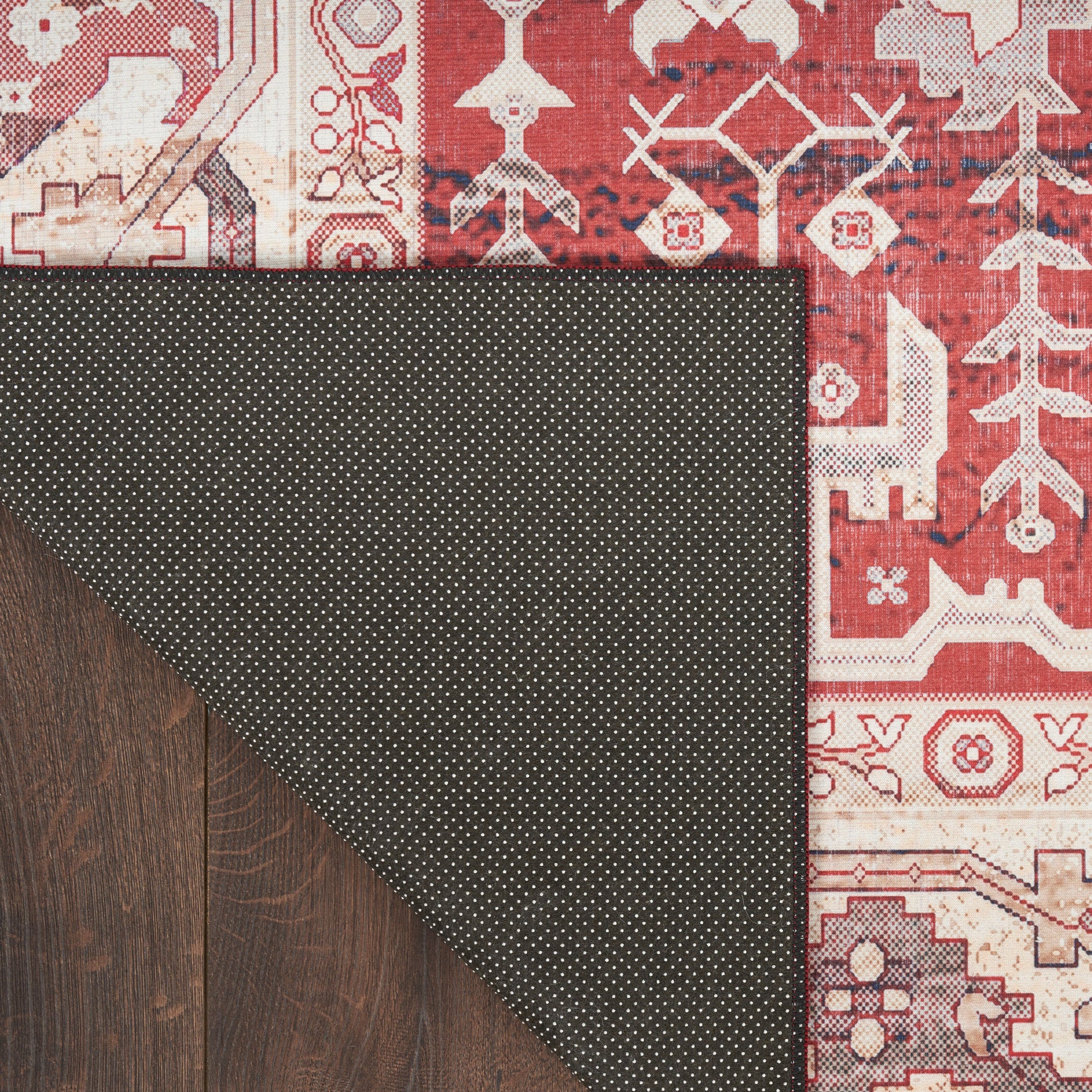 Nourison Home Vintage Home  Red  Traditional