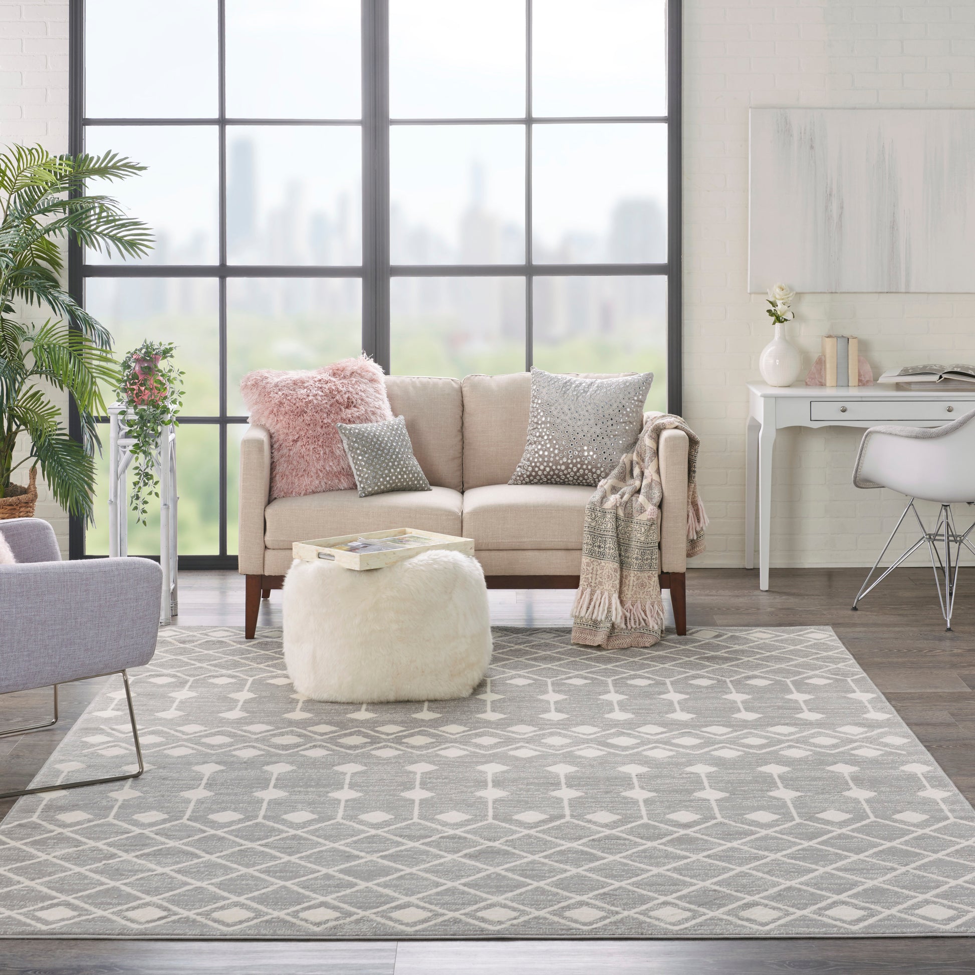 Nourison Home Grafix  Grey  Transitional