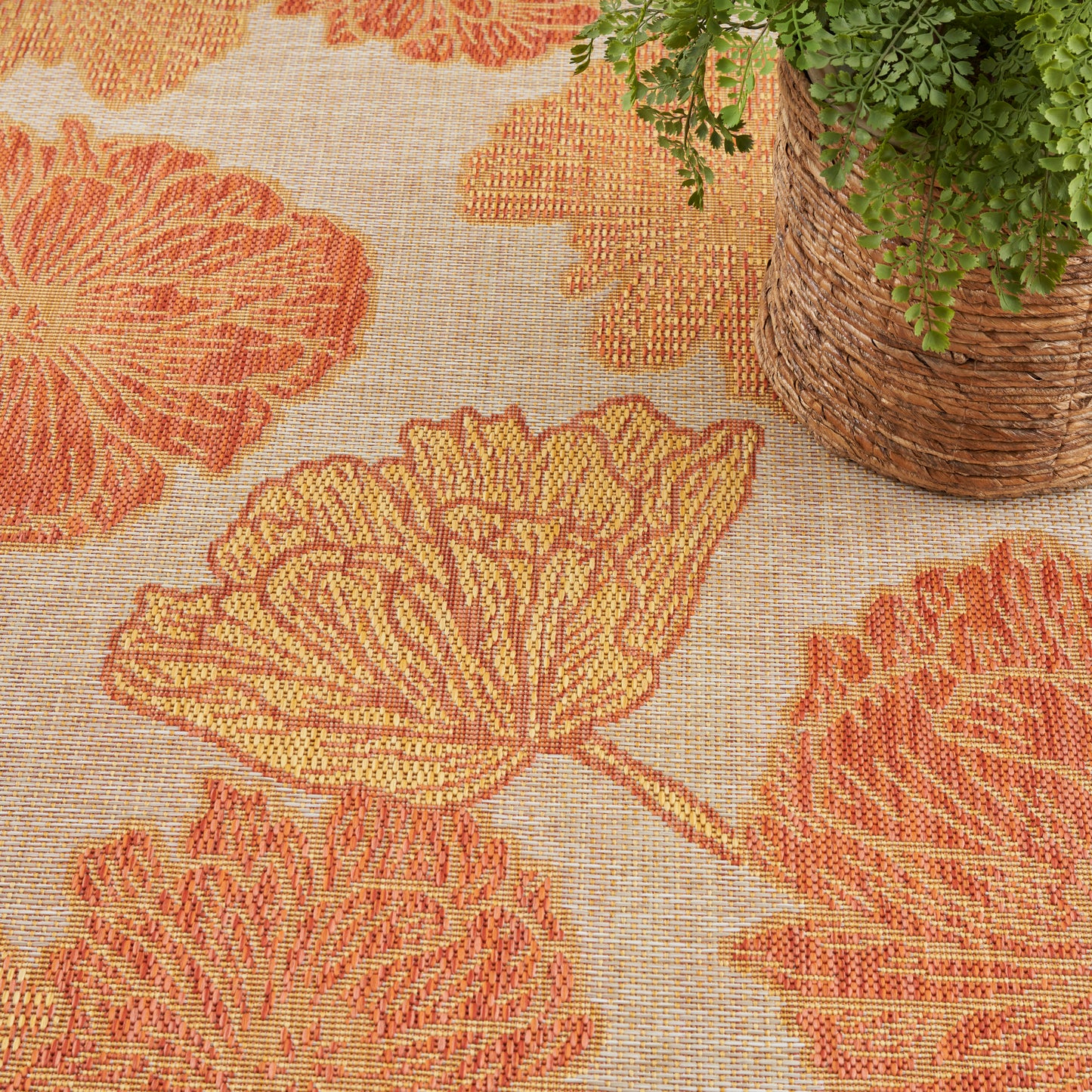 Nourison Home Garden Oasis  Coral  Contemporary