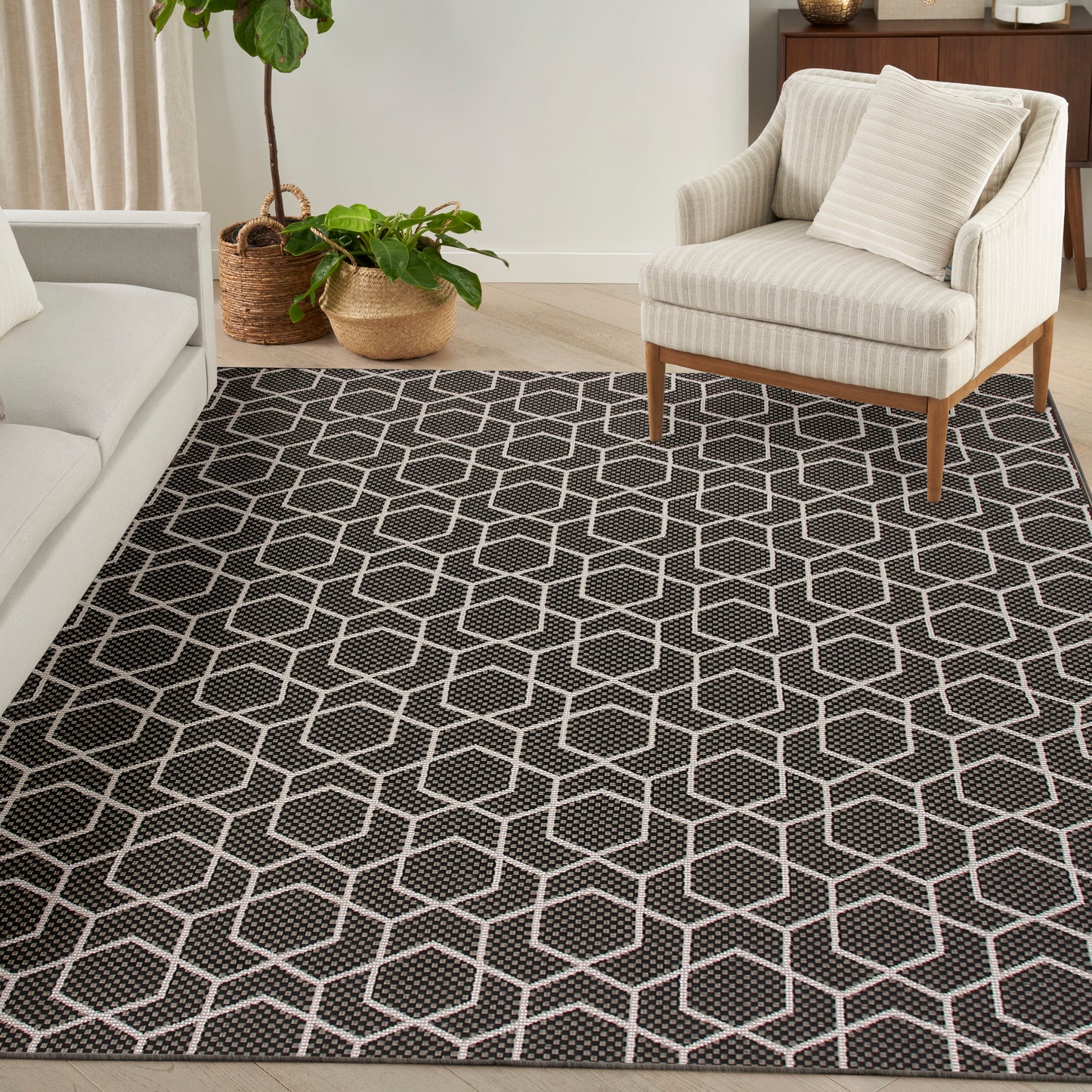 Nourison Home Horizon Indoor/Outdoor  Black  Contemporary