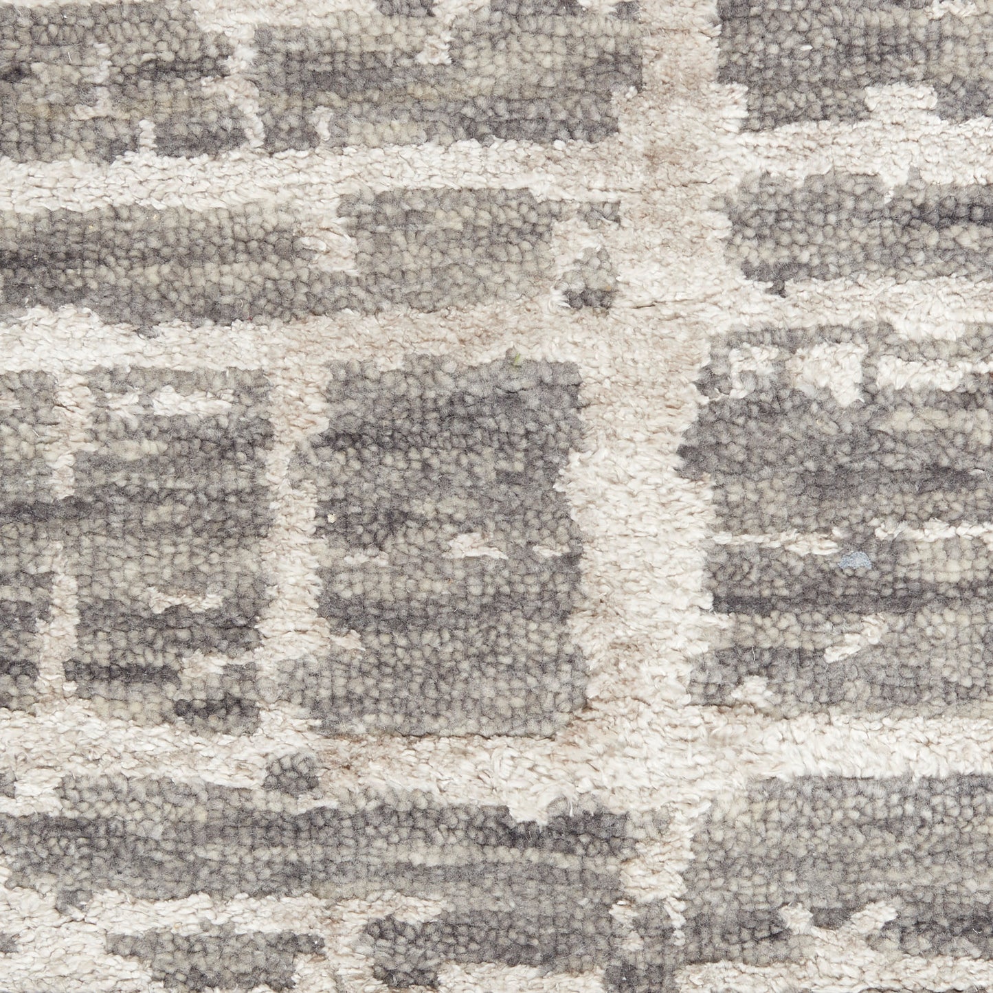 Nourison Home Luna  Grey Silver  Contemporary