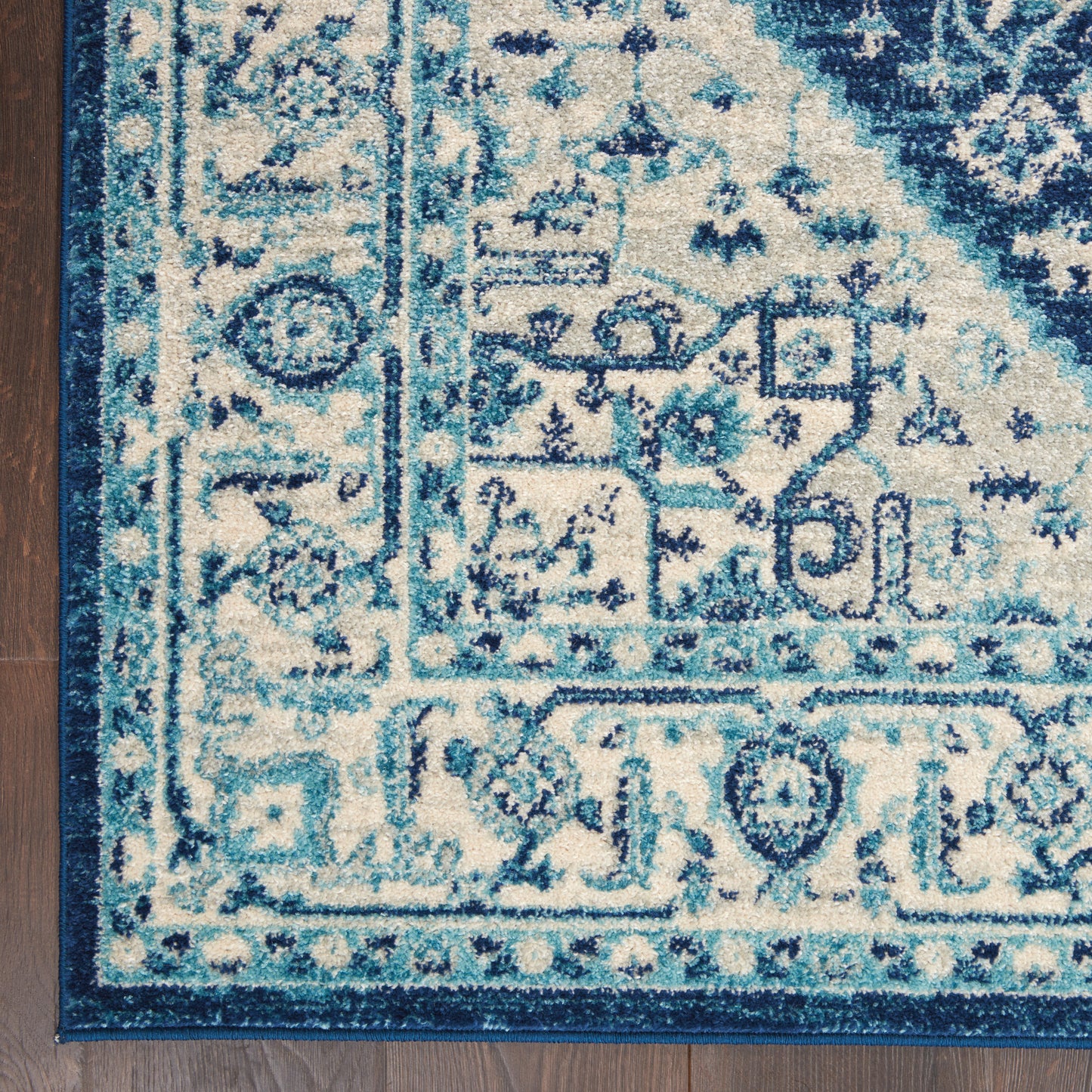 Nourison Home Tranquil  Ivory Navy  Transitional
