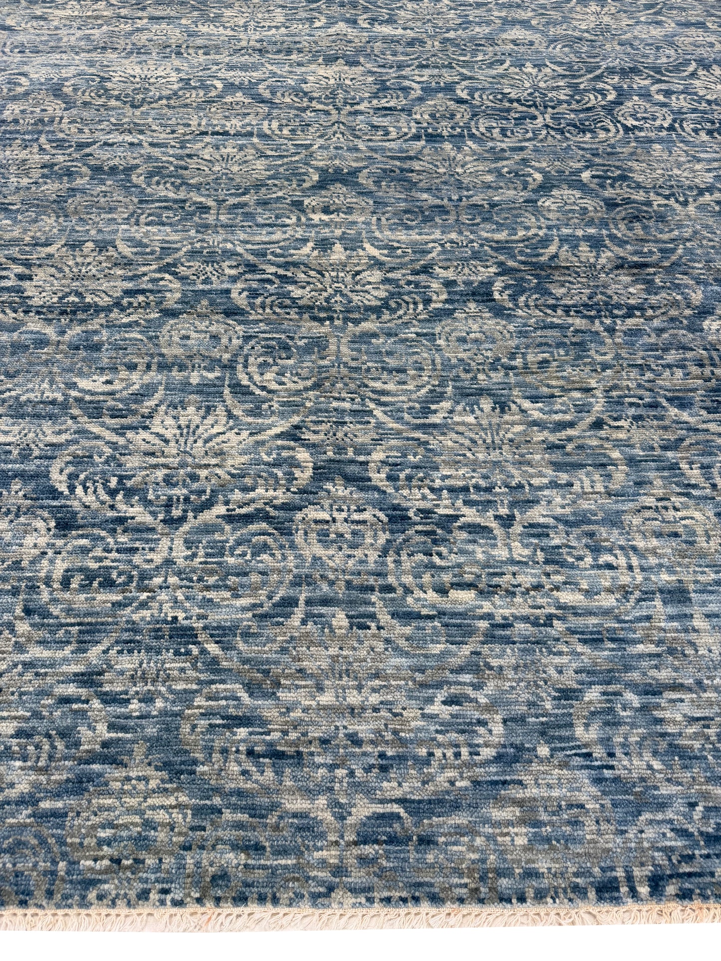 Artisan Samara Grey Ivory Transitional Knotted Rug