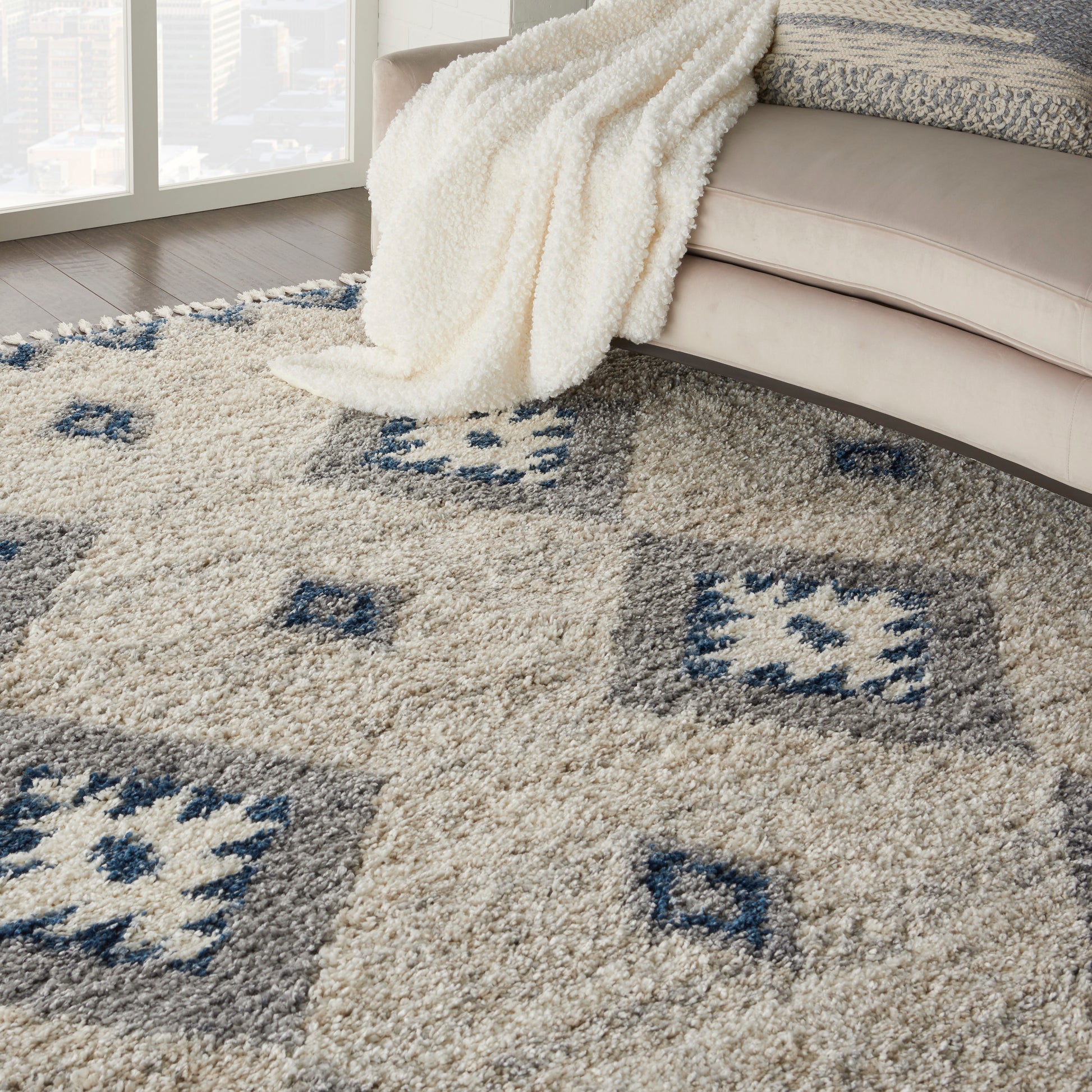 Nourison Home Oslo Shag  Ivory Blue  Contemporary