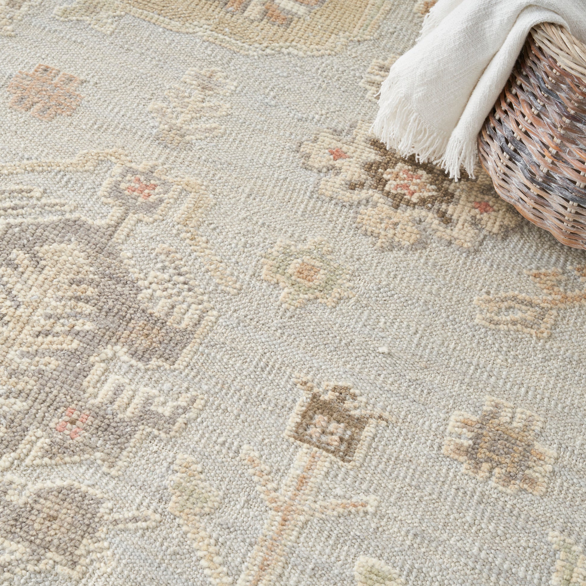 Nourison Home Whispers  Light Blue  Traditional