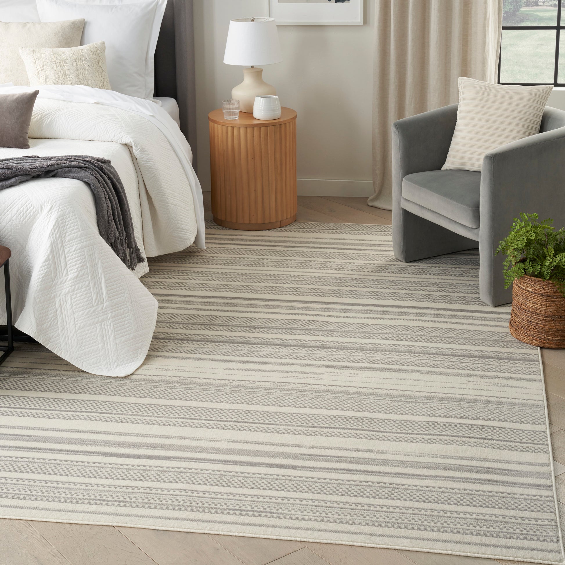 Nourison Home Grafix  Ivory Grey  Contemporary
