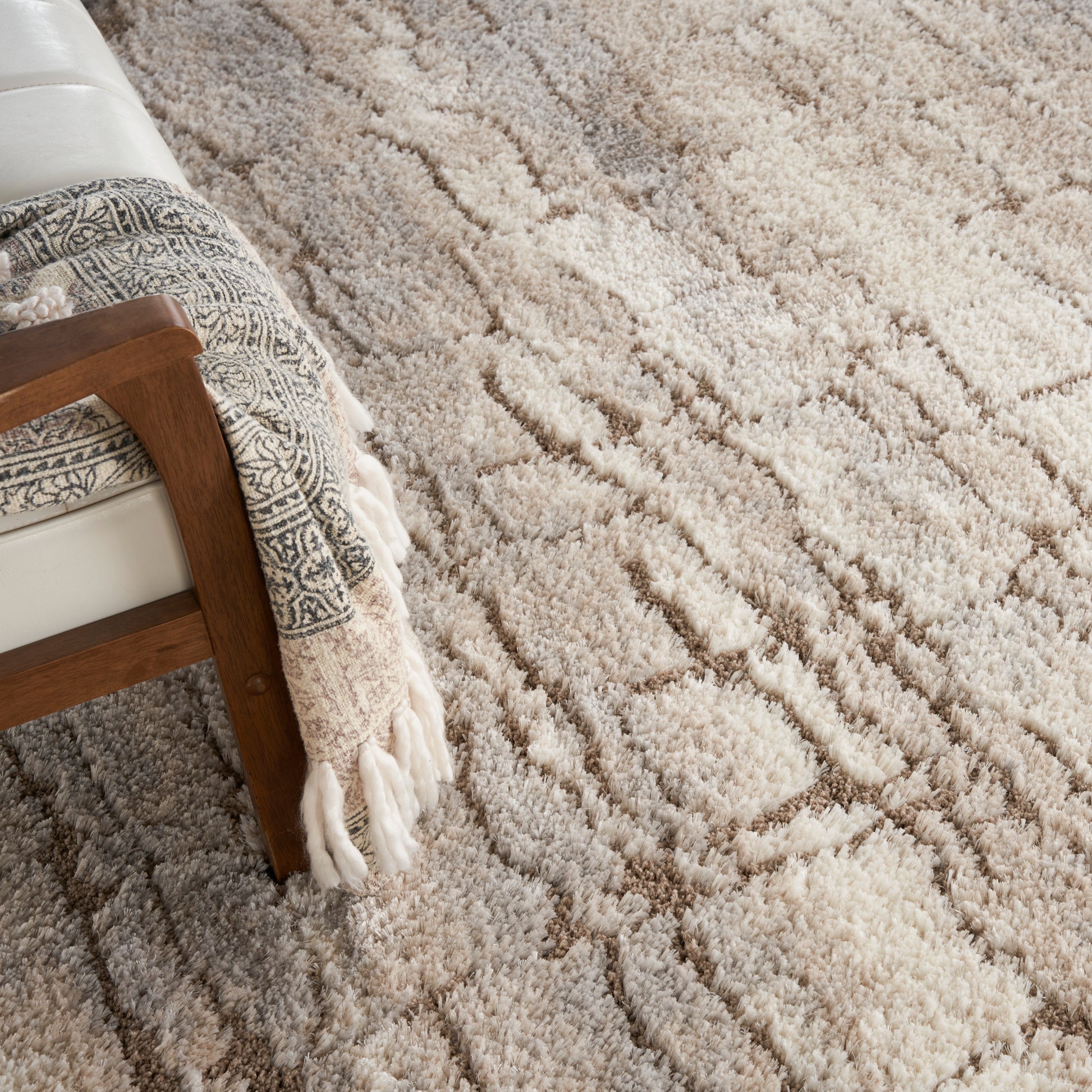 Nourison Home Dreamy Shag  Ivory Beige  Contemporary