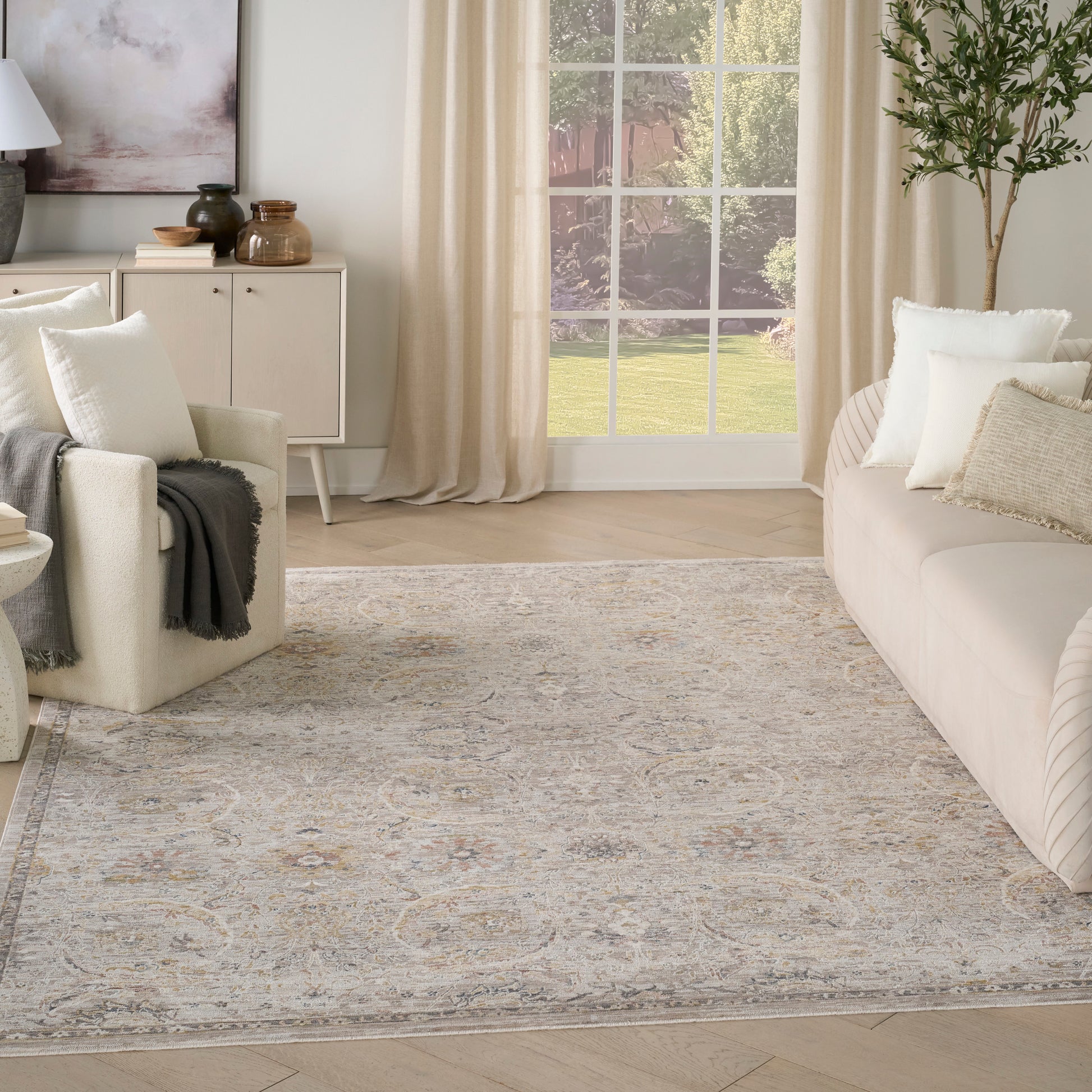 Nourison Home Antique Fusion  Light Grey  Traditional