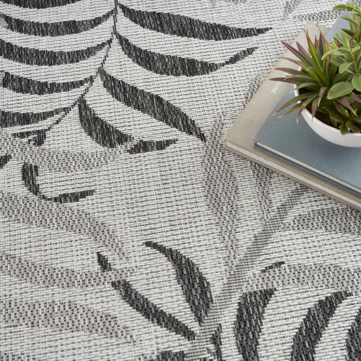 Nourison Home Garden Oasis  Grey  Contemporary