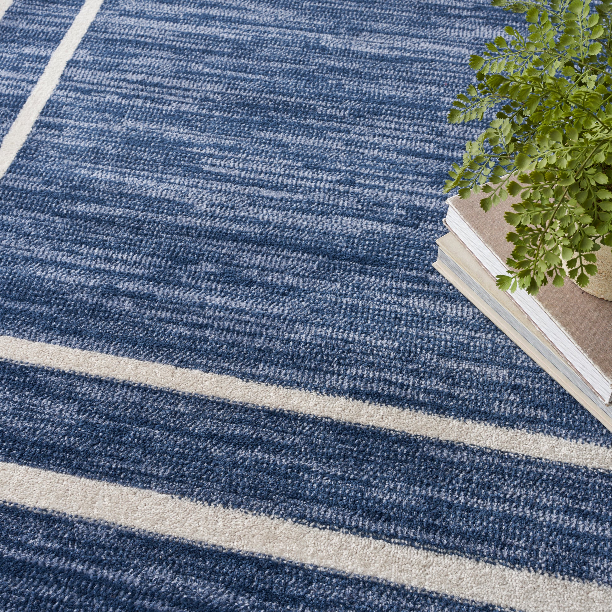 Nourison Home Nourison Essentials  Navy Ivory  Contemporary