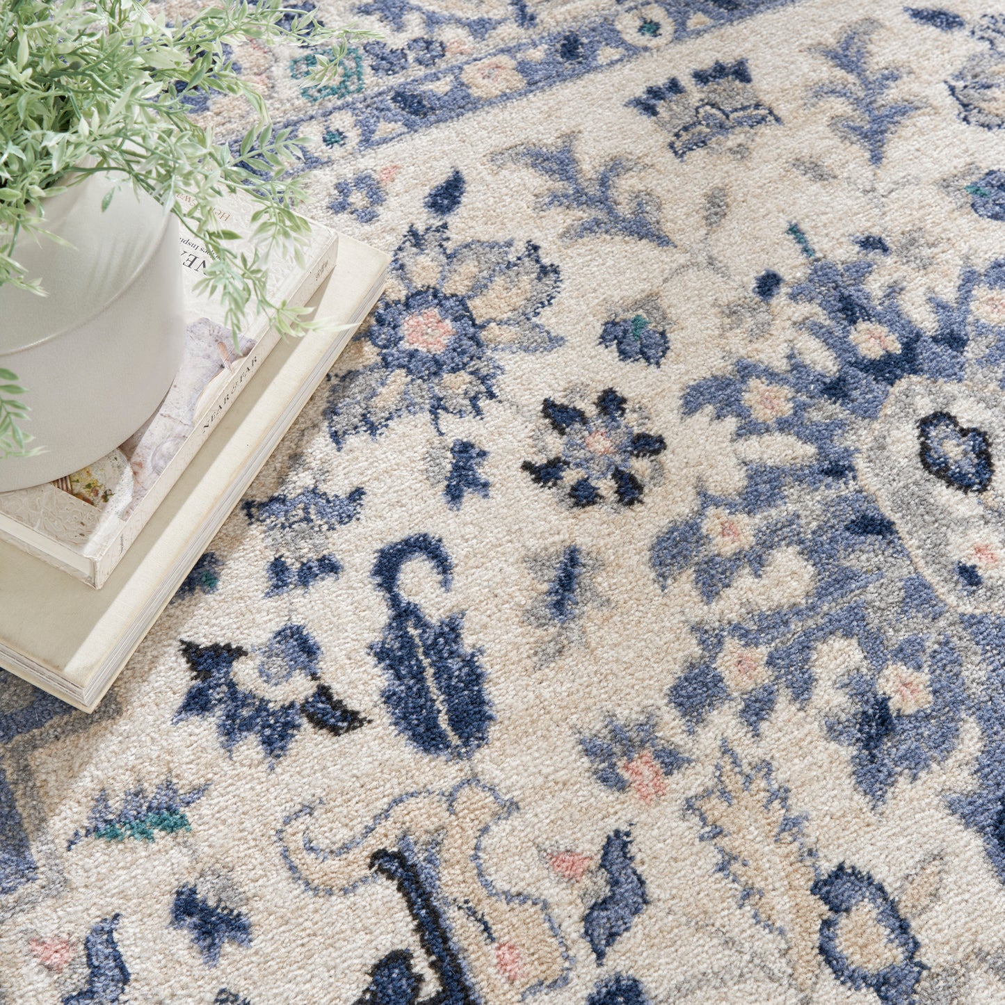 Nourison Home Passion  Ivory Grey  Traditional