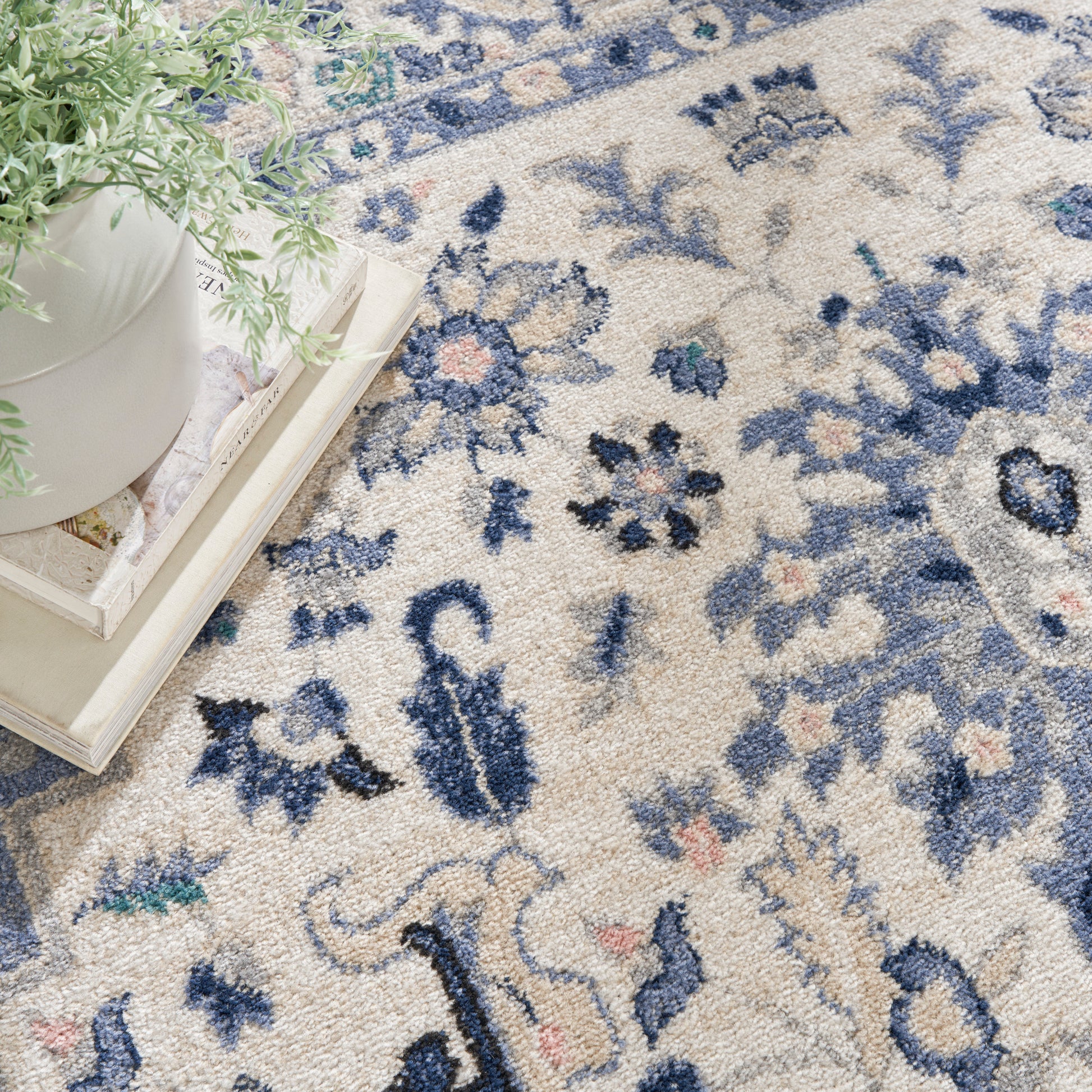 Nourison Home Passion  Ivory Grey  Traditional