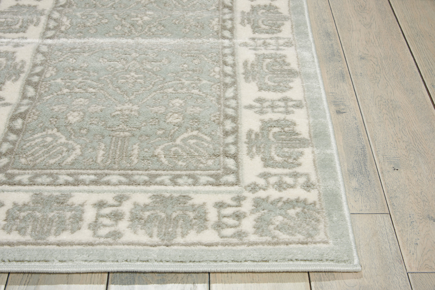 Nourison Home Euphoria  Spa  Traditional