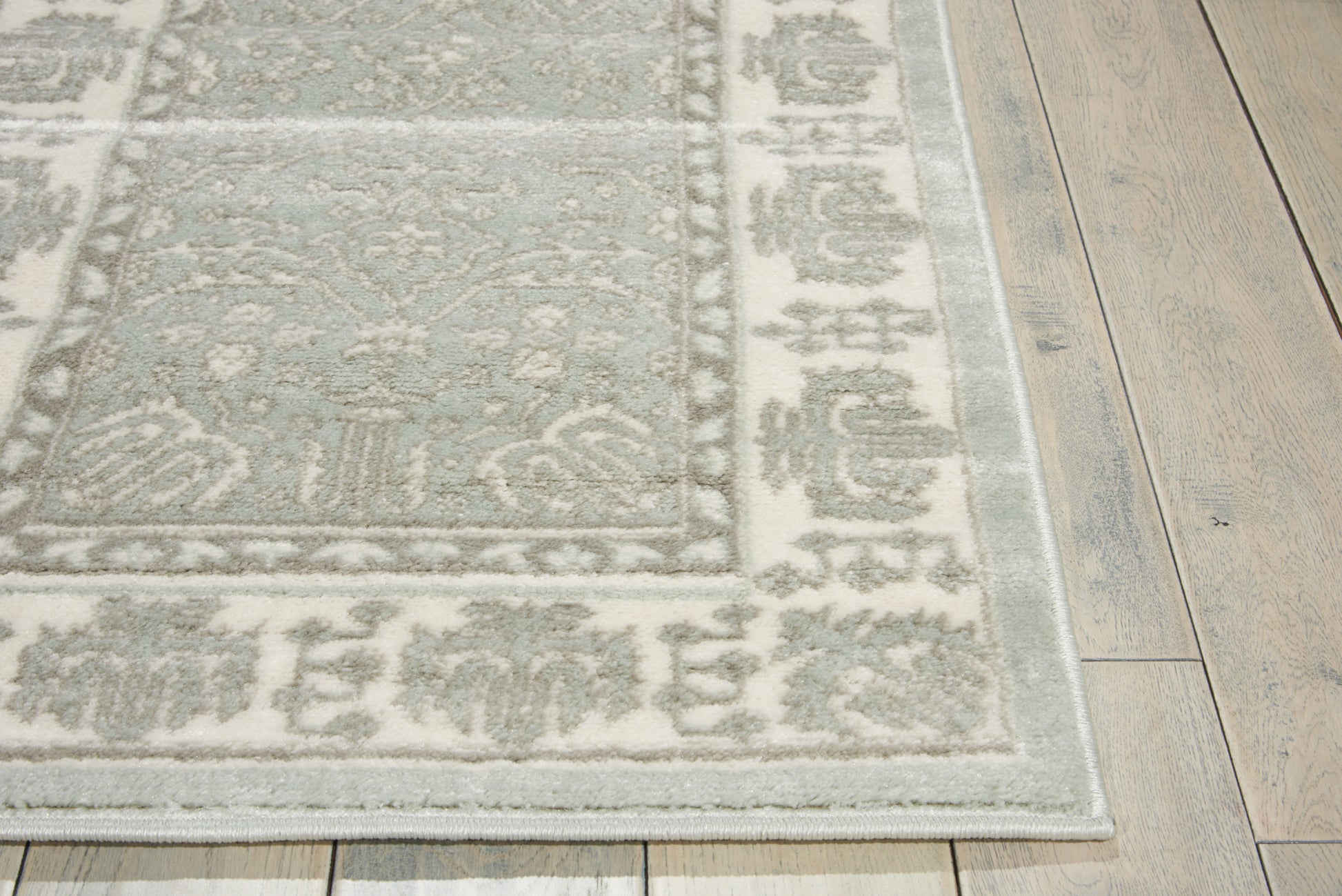 Nourison Home Euphoria  Spa  Traditional