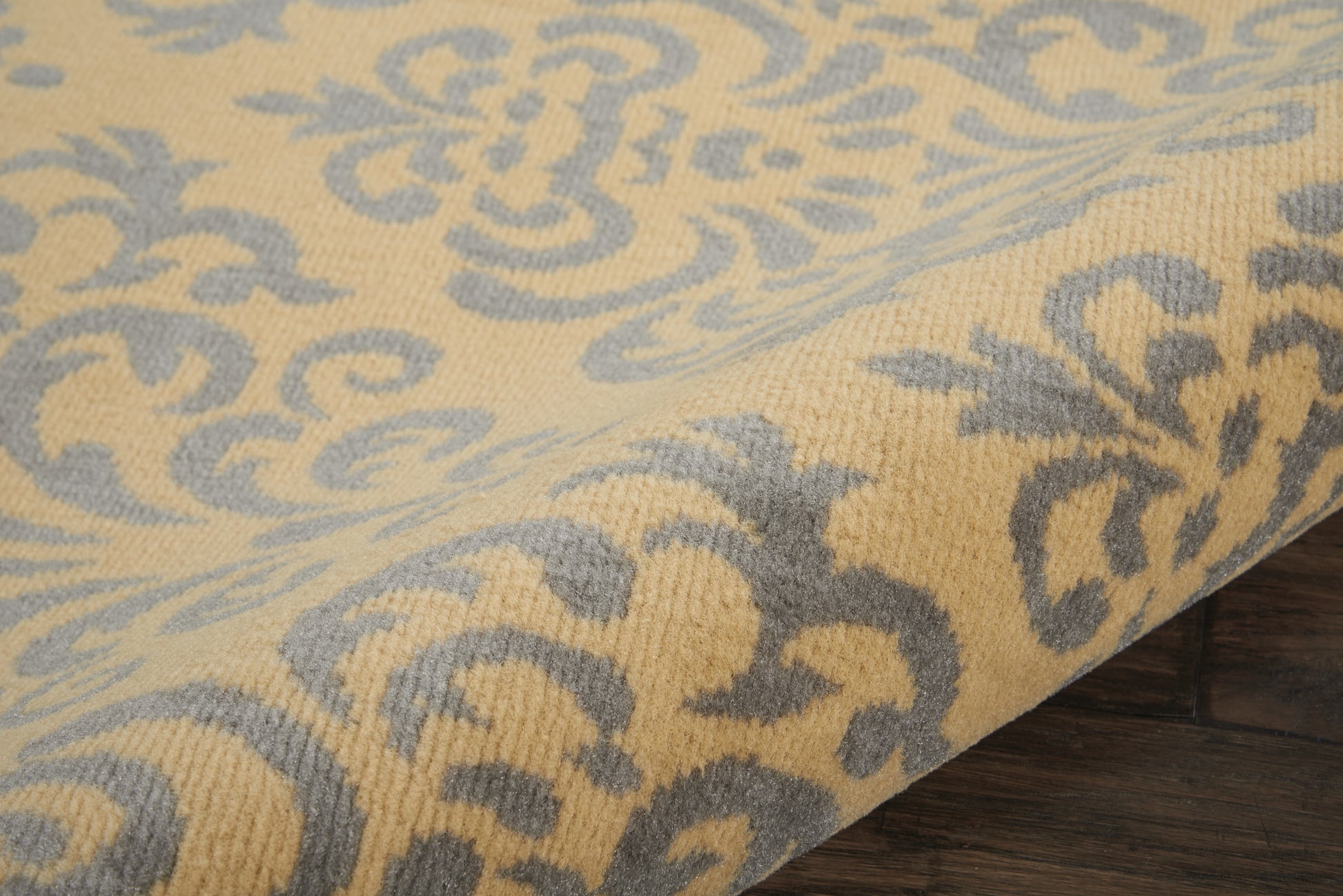 Nourison Home Grafix  Cream  Transitional