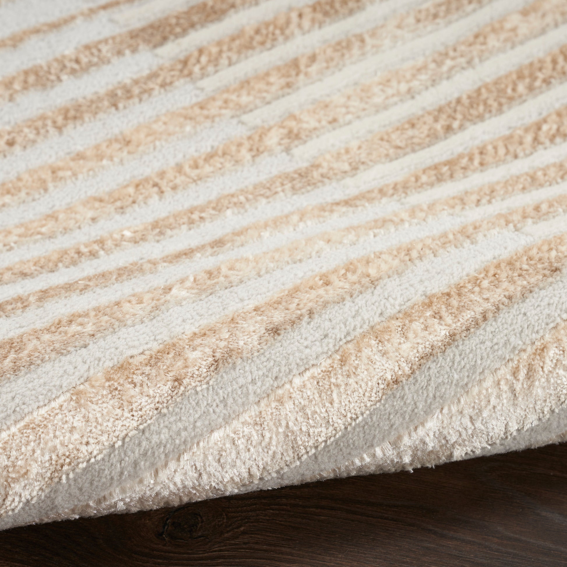 Nourison Home Splash  Beige Silver  Contemporary