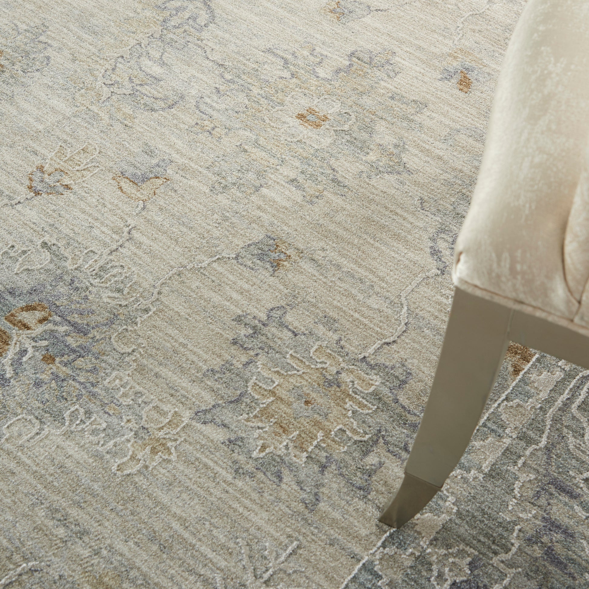 Nourison Home Infinite  Light Grey  Traditional