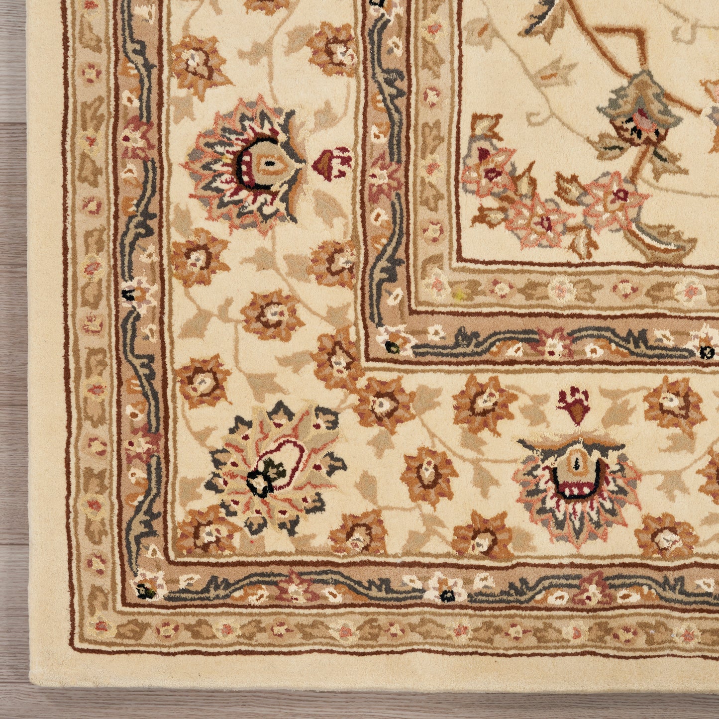 Nourison Home Nourison 2000  Ivory  Traditional