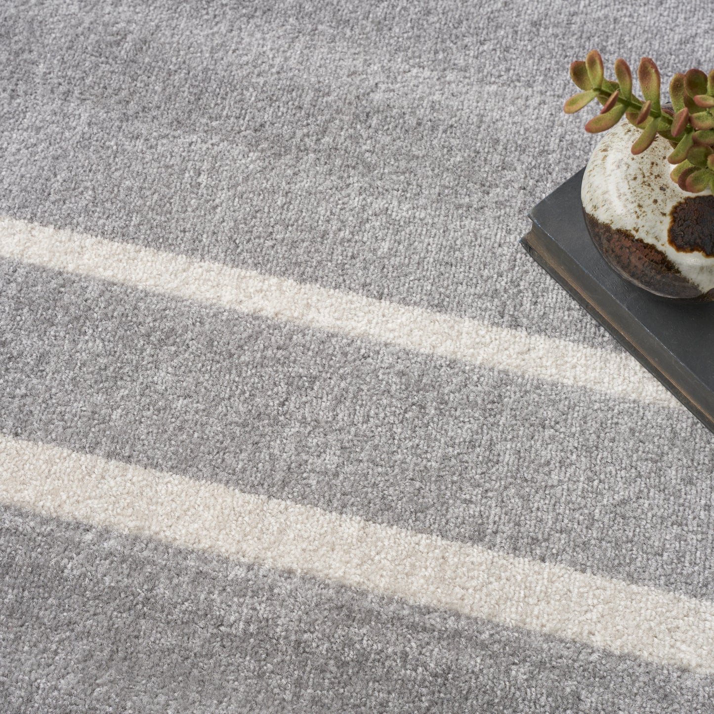 Nourison Home Nourison Essentials  Grey Ivory  Contemporary