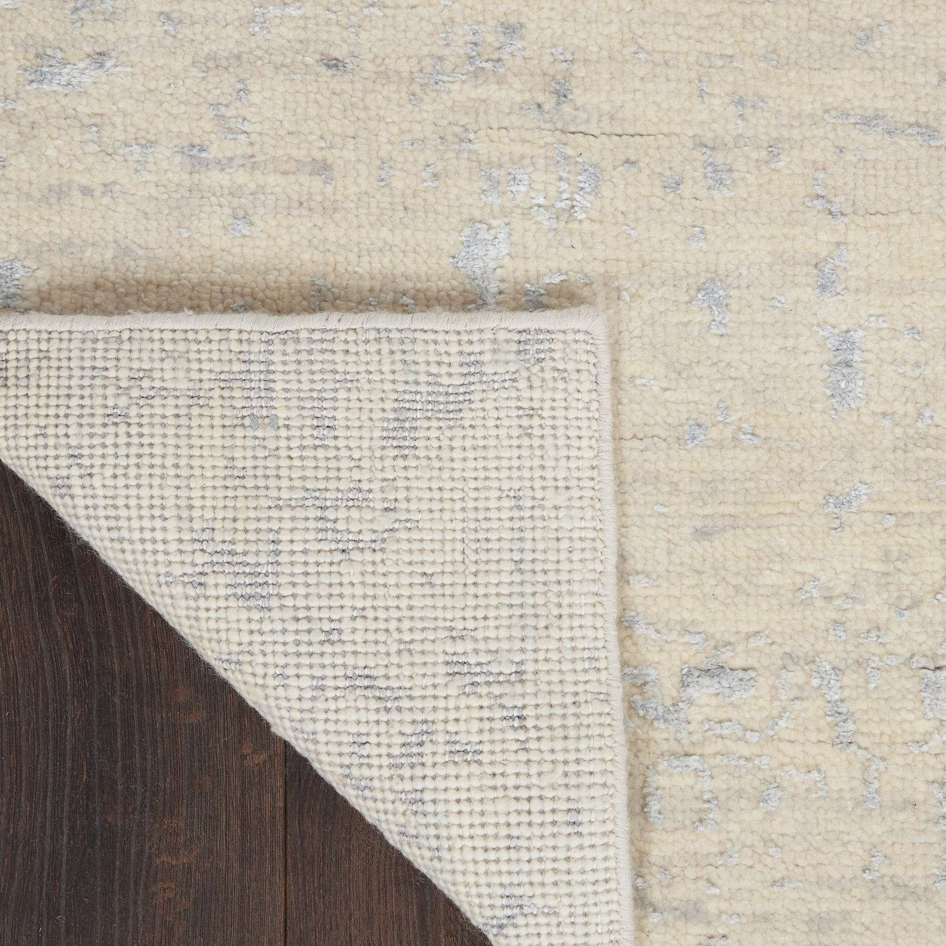 Nourison Home Luna  Ivory Silver Blue  Contemporary