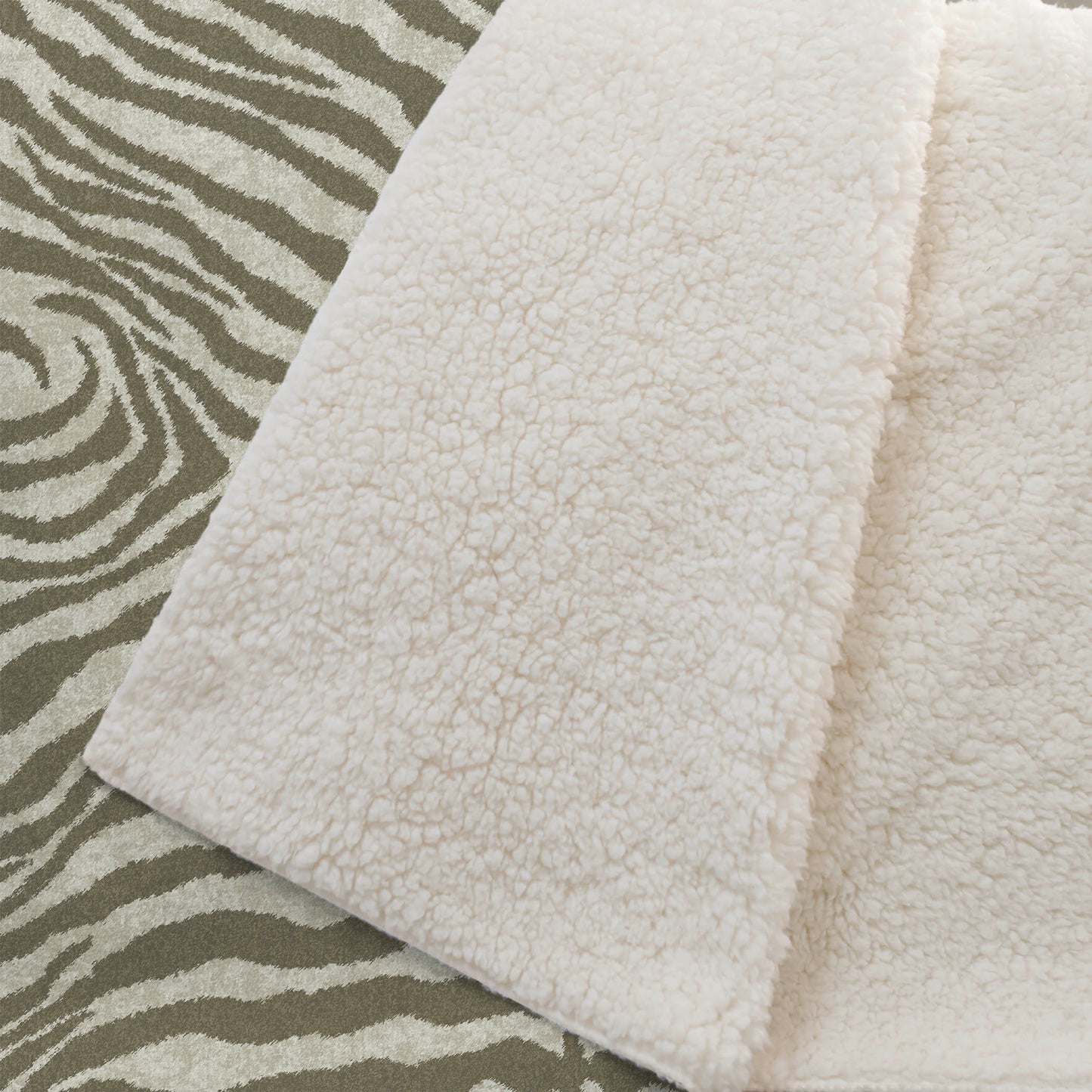 Dalyn Rugs Akina  Mocha  Casual