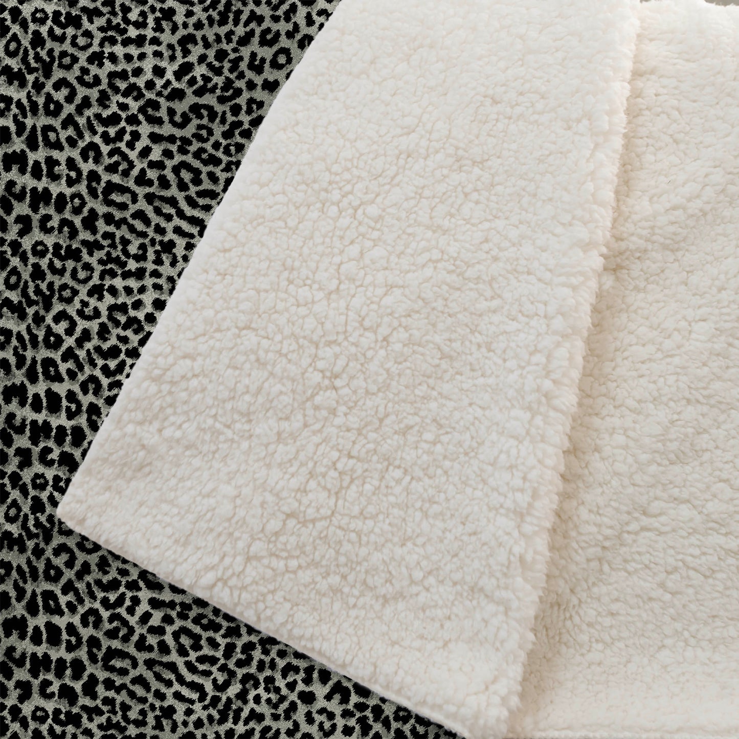 Dalyn Rugs Akina  Midnight  Casual