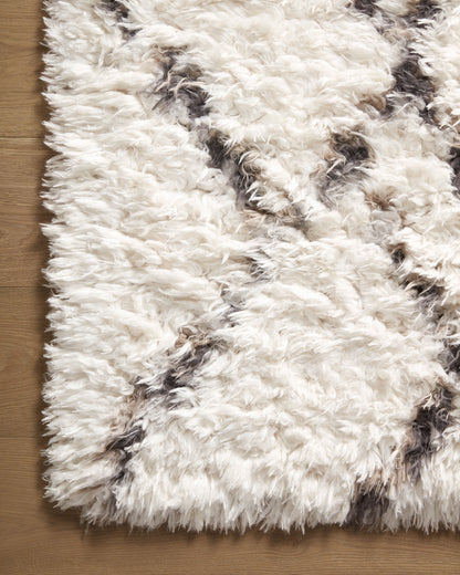 Angela Rose x Loloi Amira  Ivory Bark Shag
